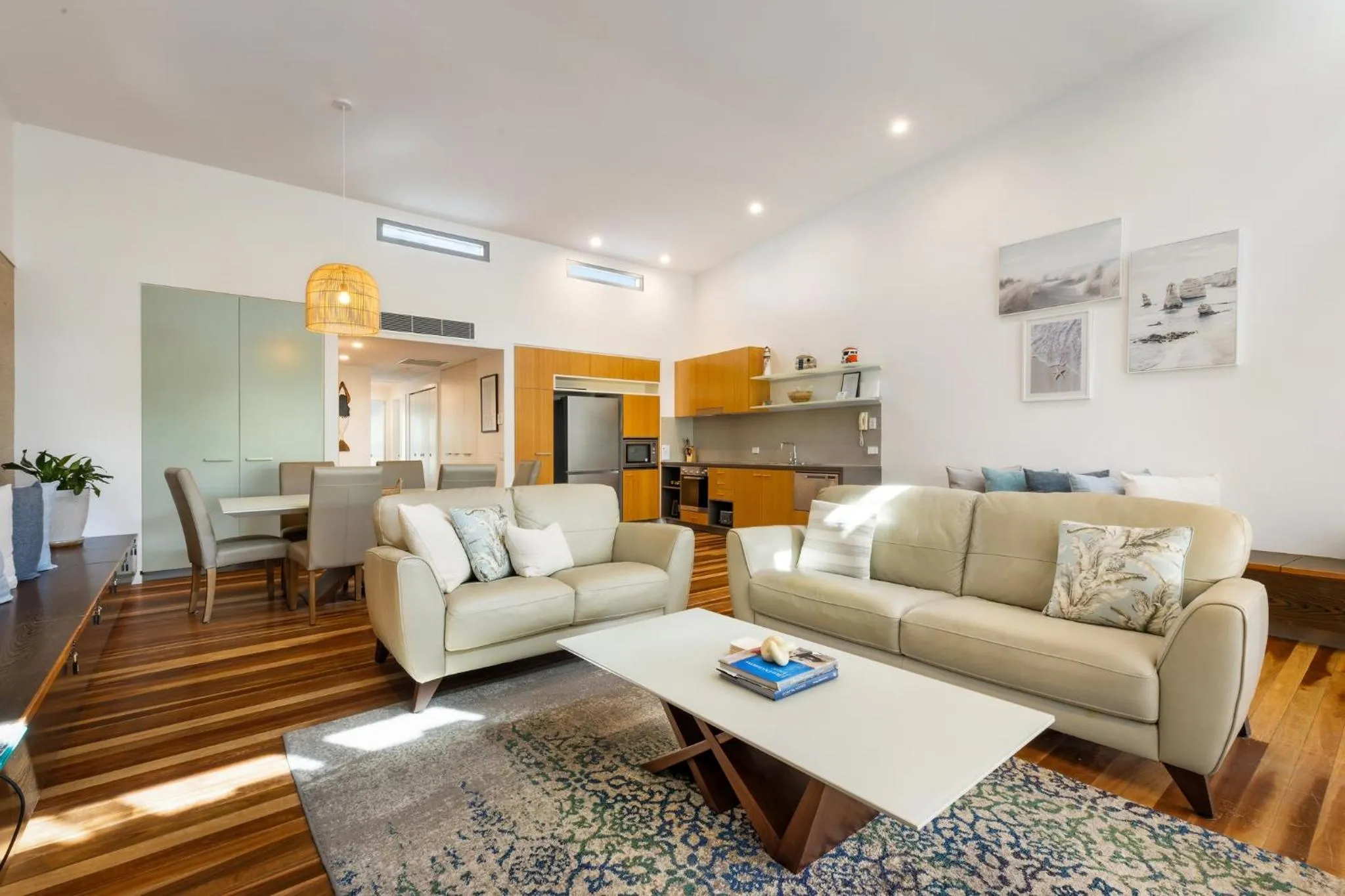 Kitchen or kitchenette in East On Byron Bay Apartments