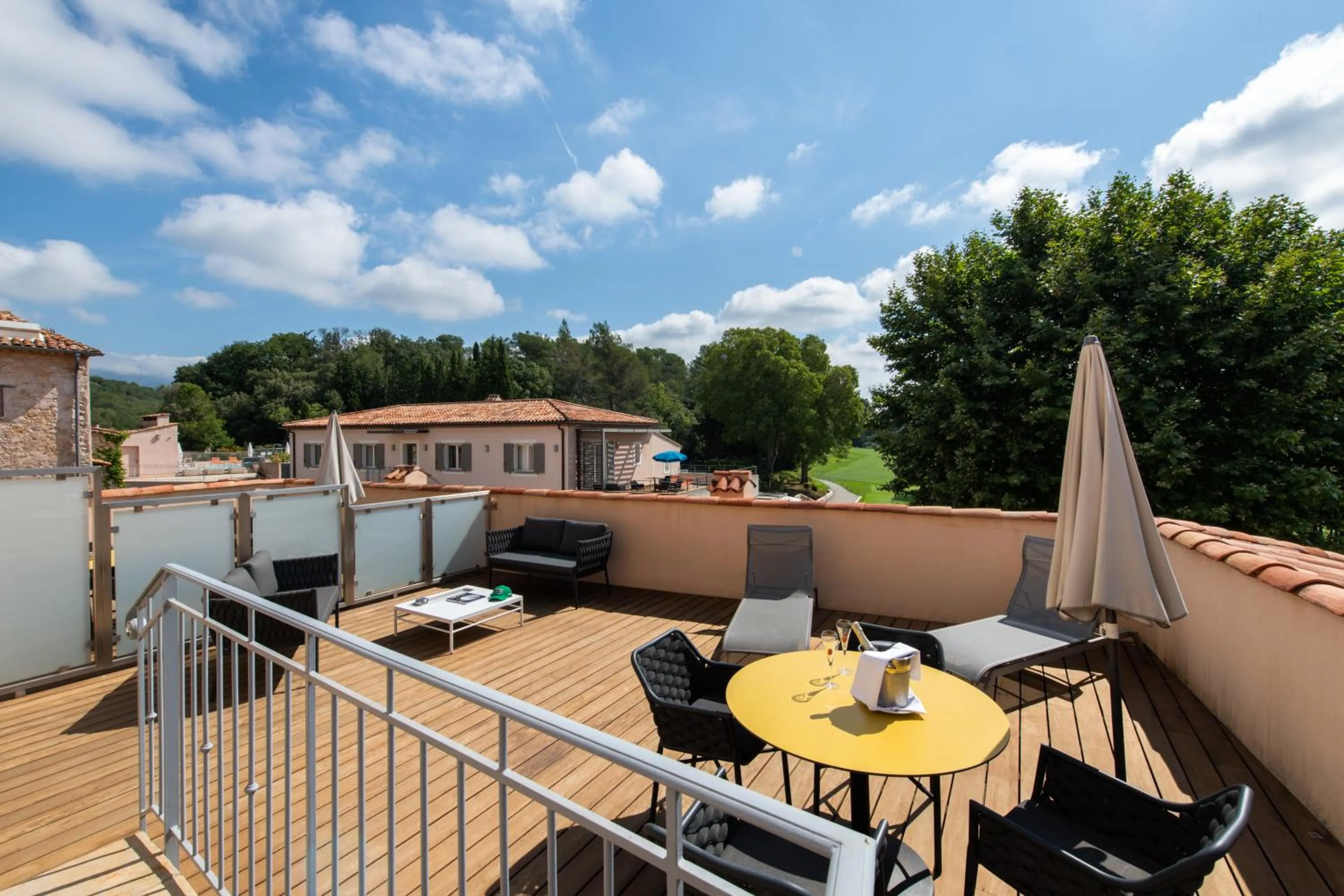 Balcony/Terrace in Hôtel Golf & Spa Château de la Bégude The Originals Collection
