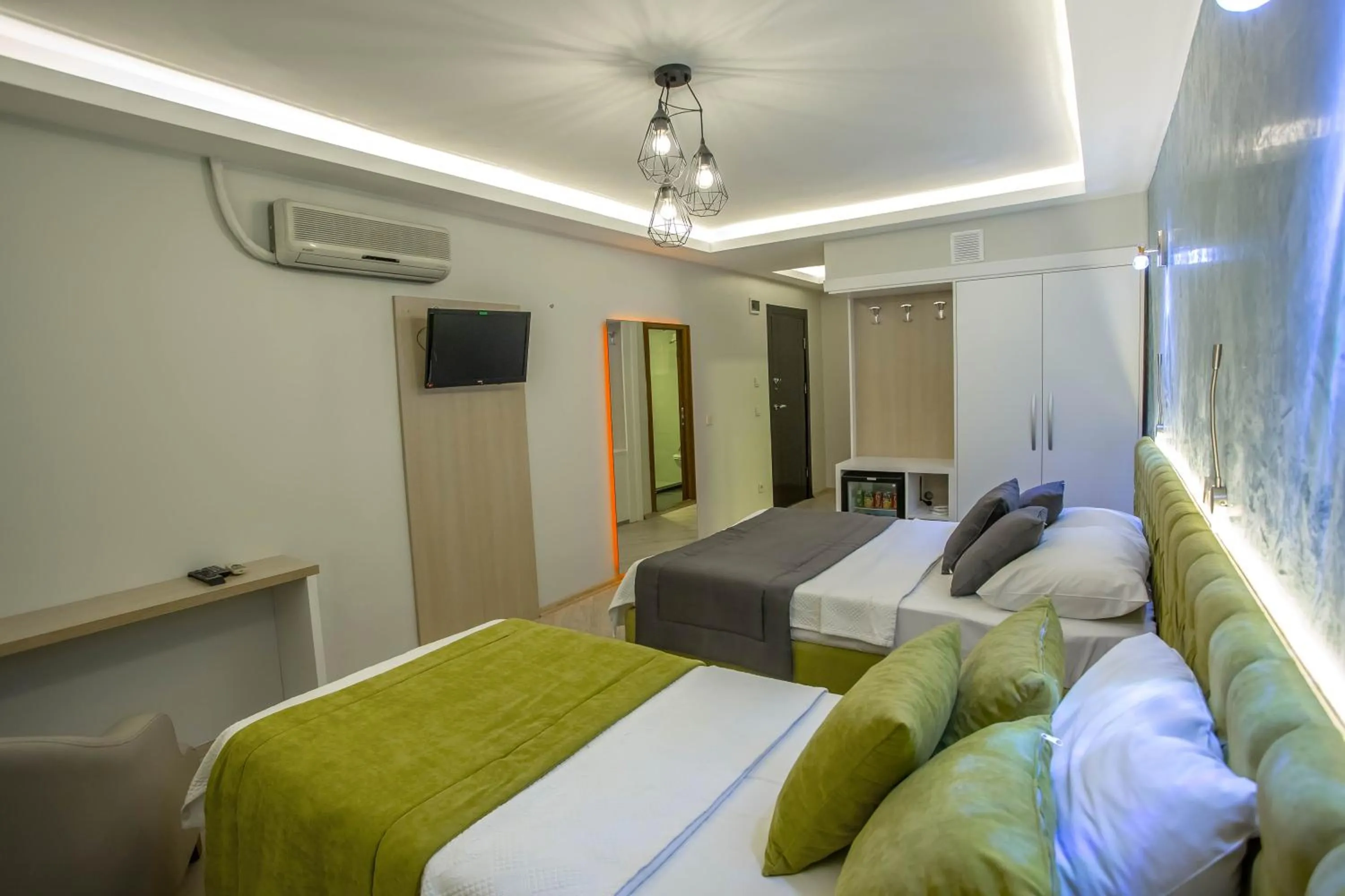 Bedroom, Bed in Hotel Pera Capitol