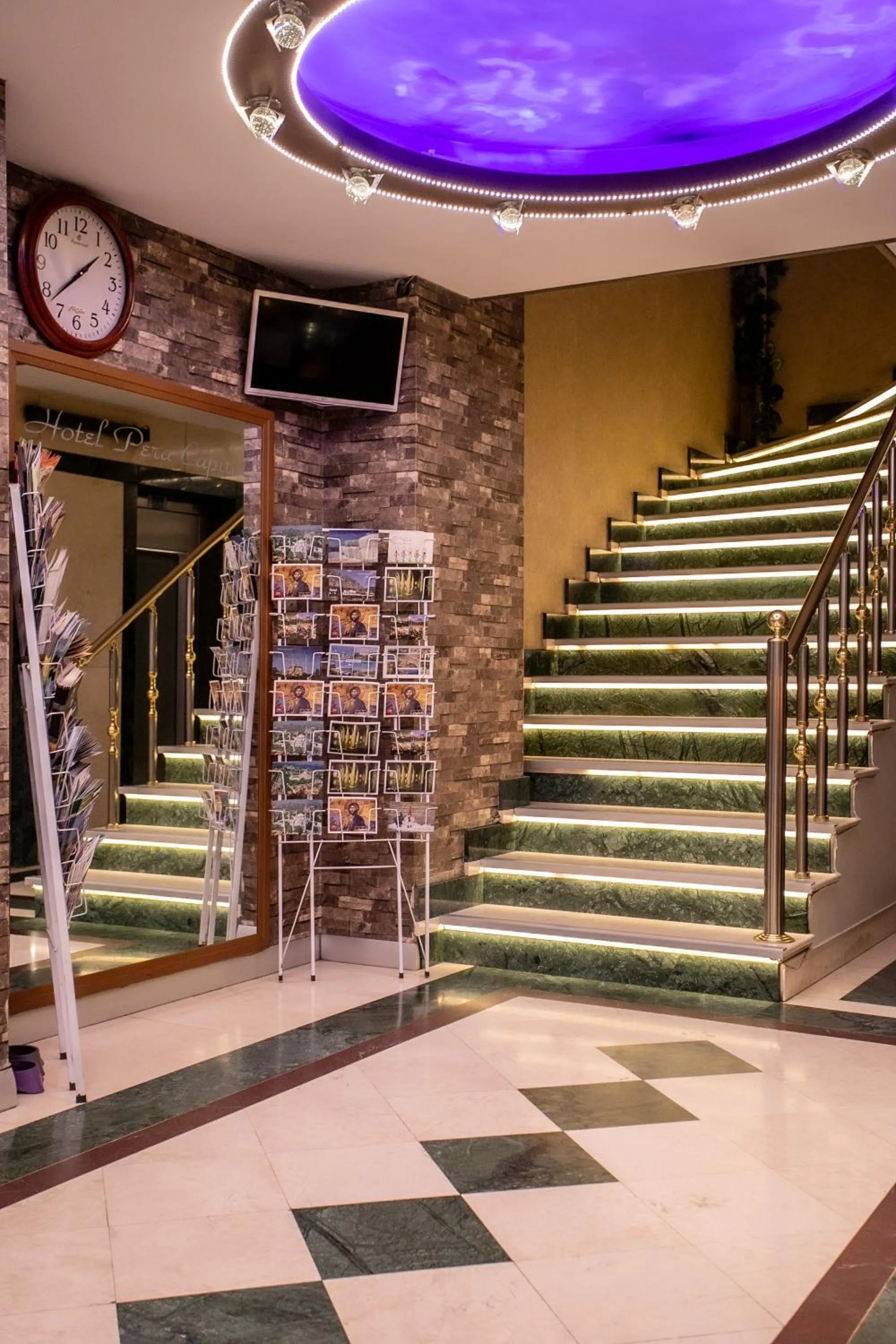 Lobby or reception in Hotel Pera Capitol