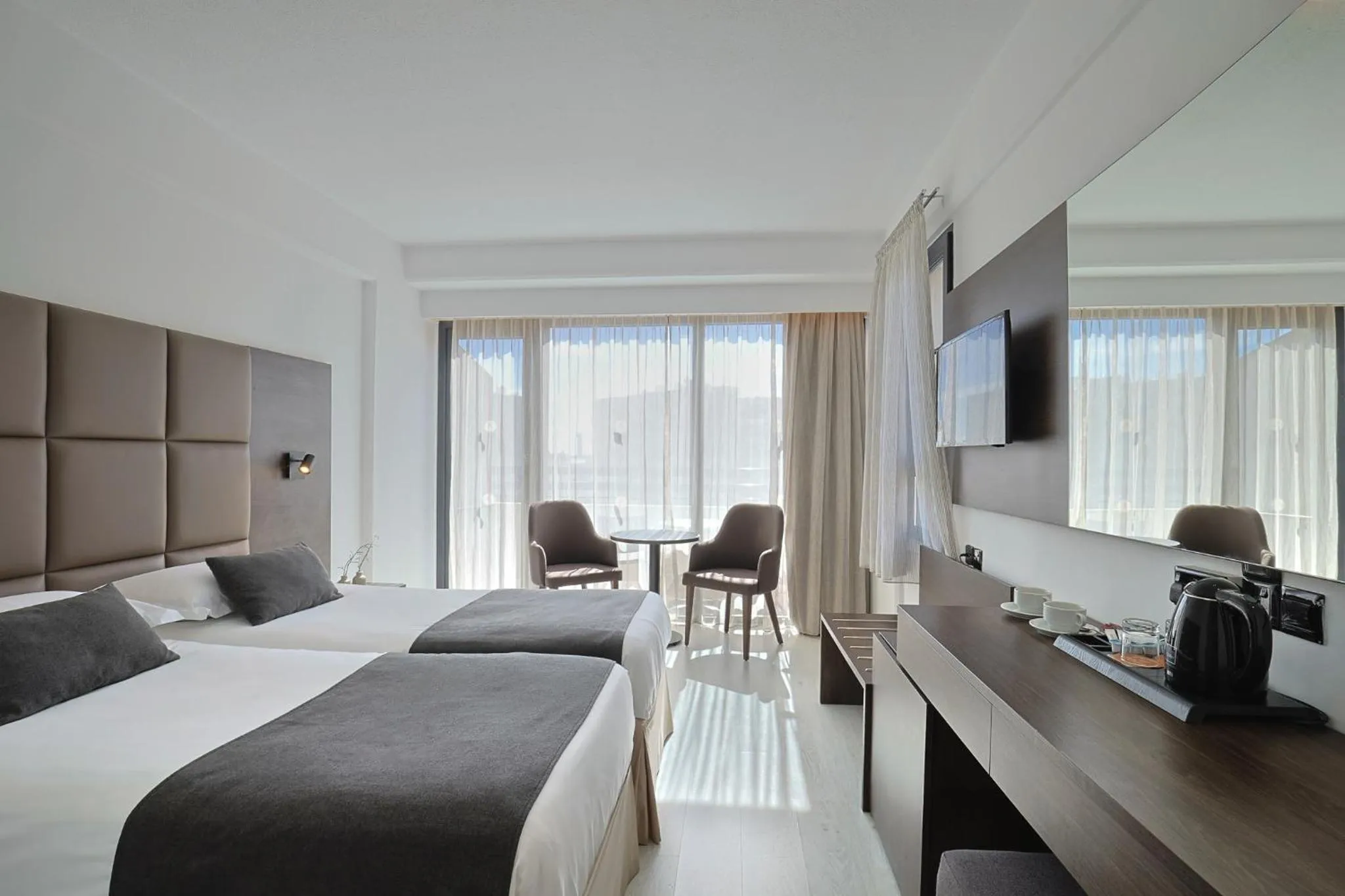 Bed in Odysseia Hotel Kapetanios