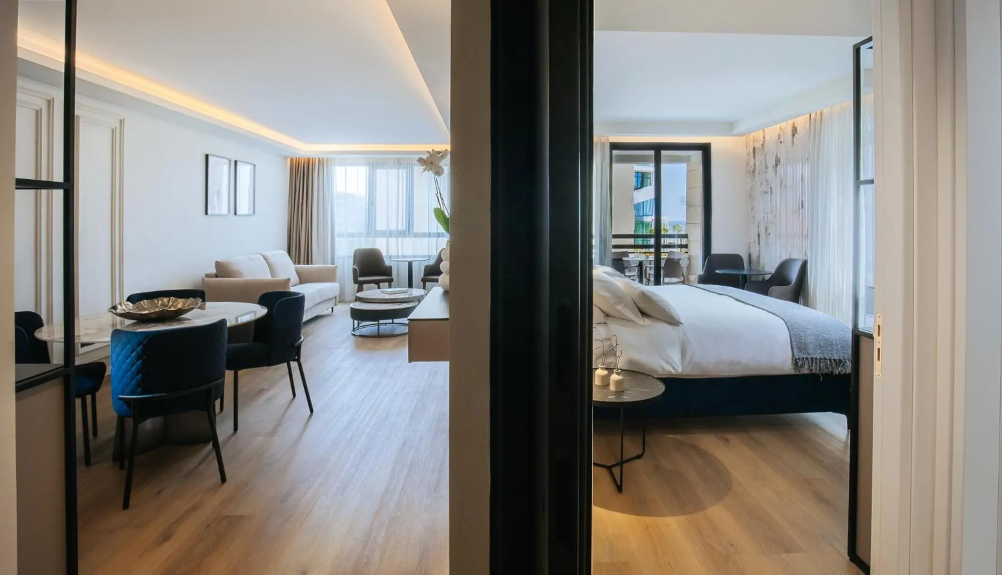 Living room, Bed in Odysseia Hotel Kapetanios