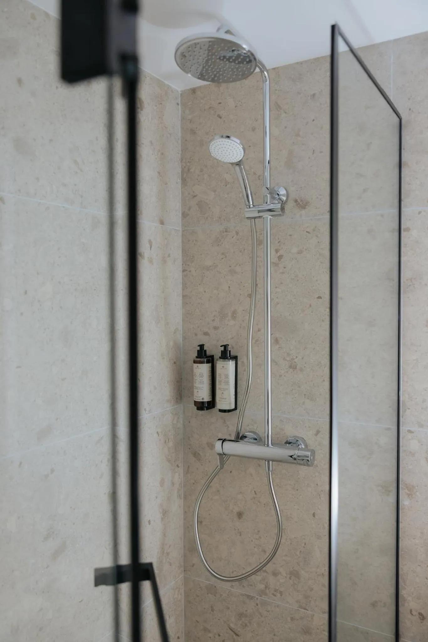 Shower in Odysseia Hotel Kapetanios