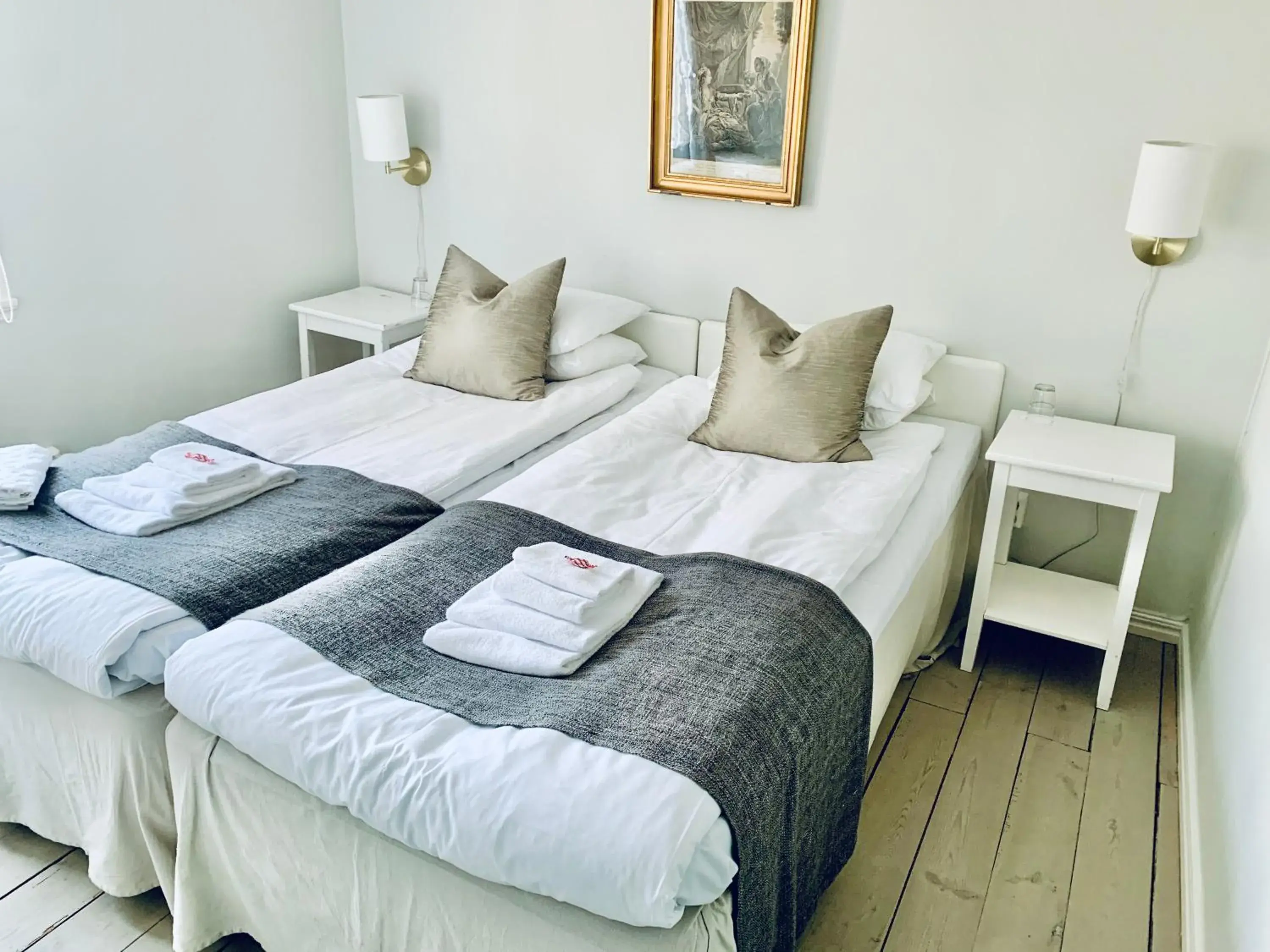 Small Double Room in Drottning Victorias Hotell & Vilohem Small Double Room in Drottning Victorias Hotell & Vilohem