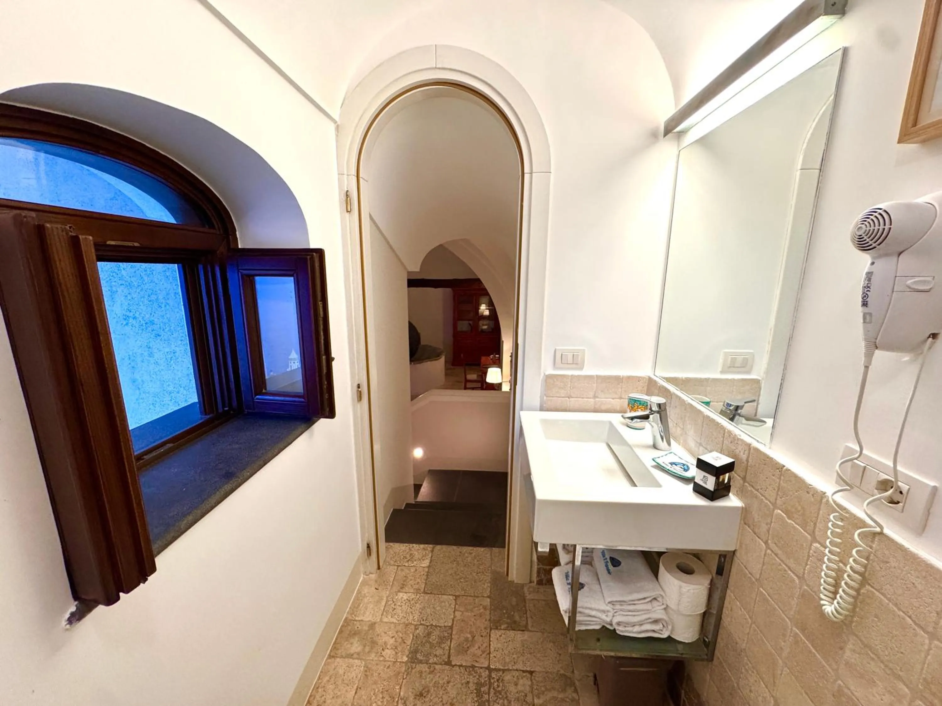 Toilet in Villa Il Frantoio and Lilmar