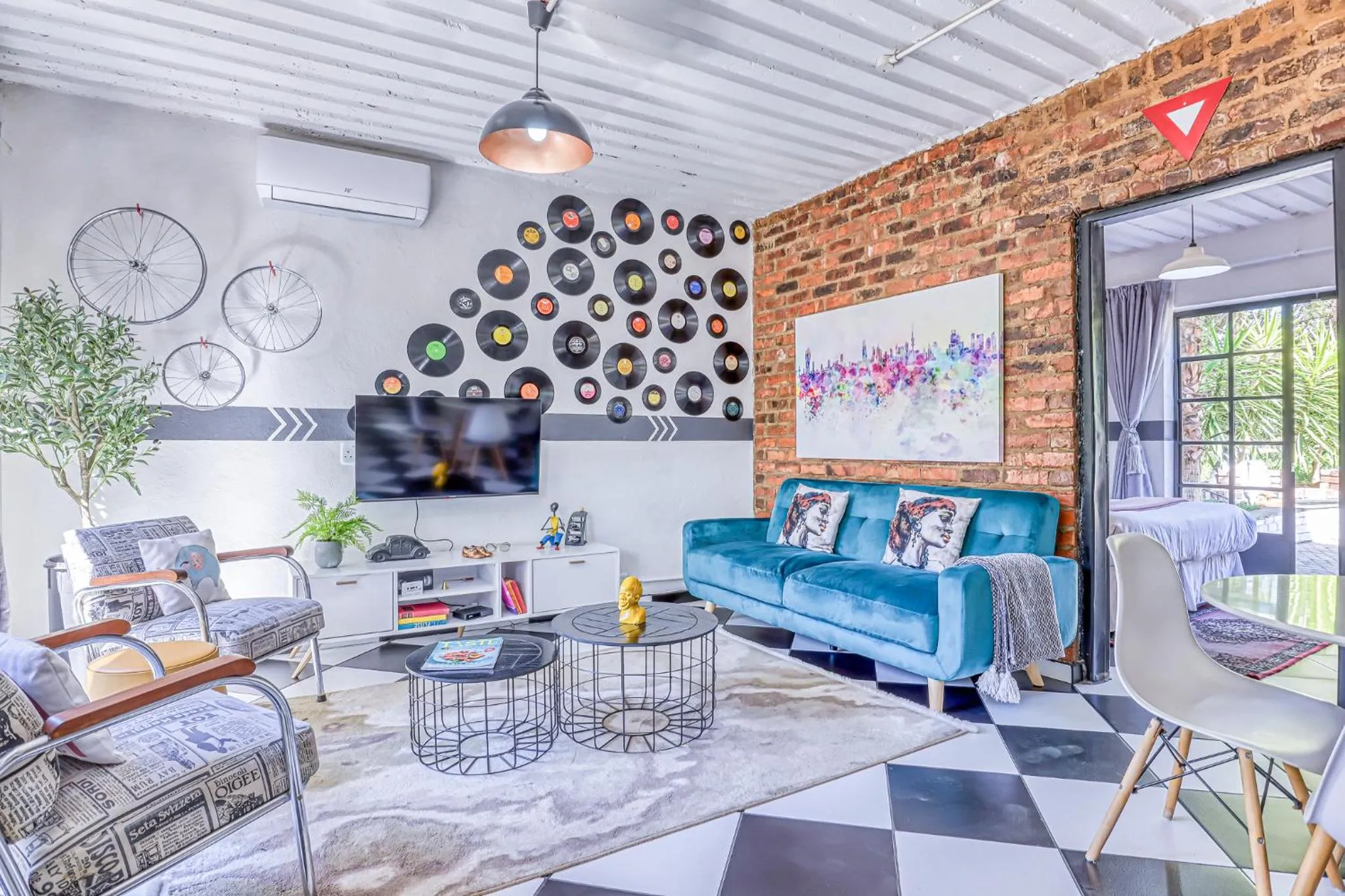 TV and multimedia in The Bedford Manor