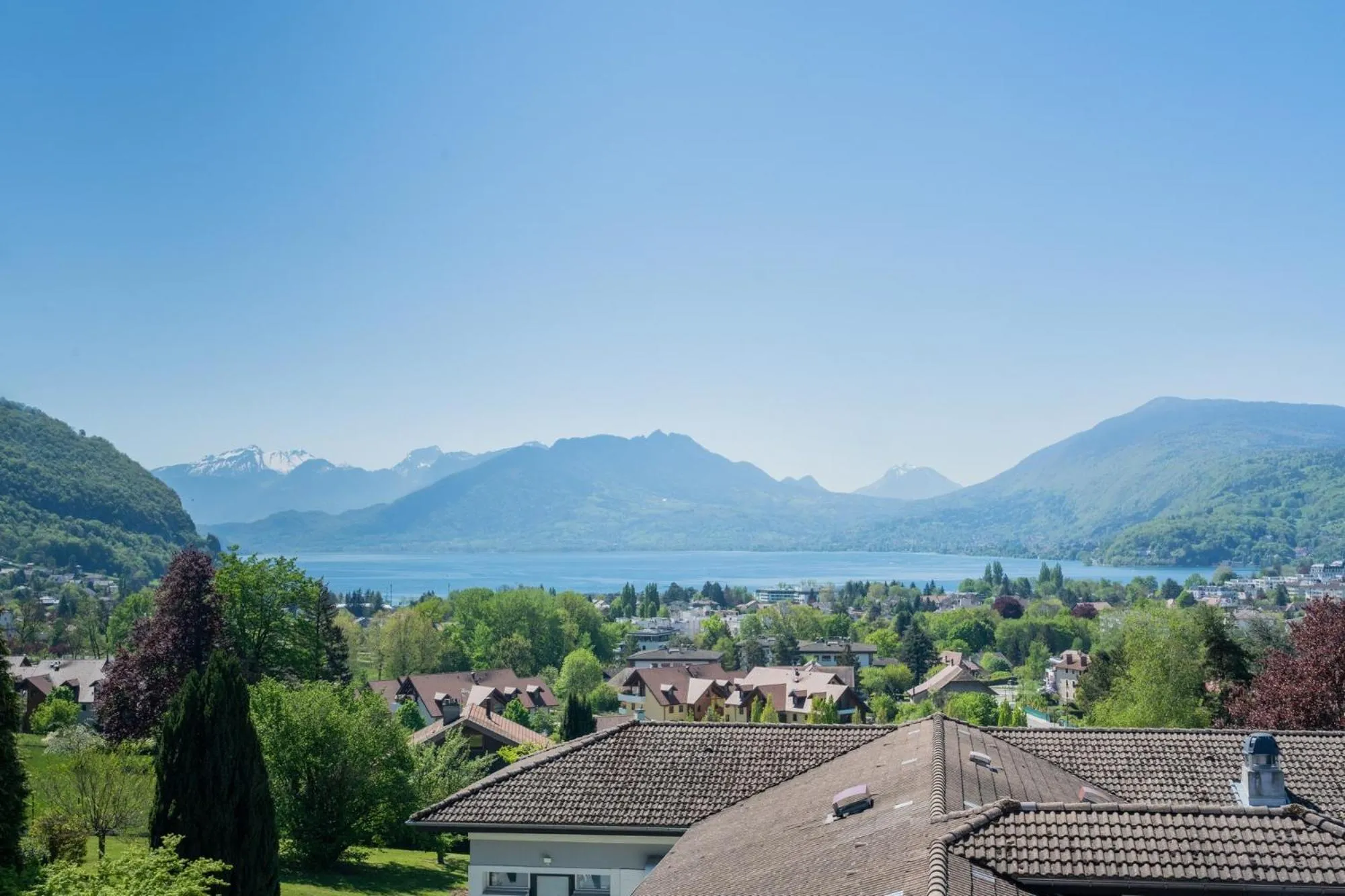 Lake view in Centre Jean XXIII
