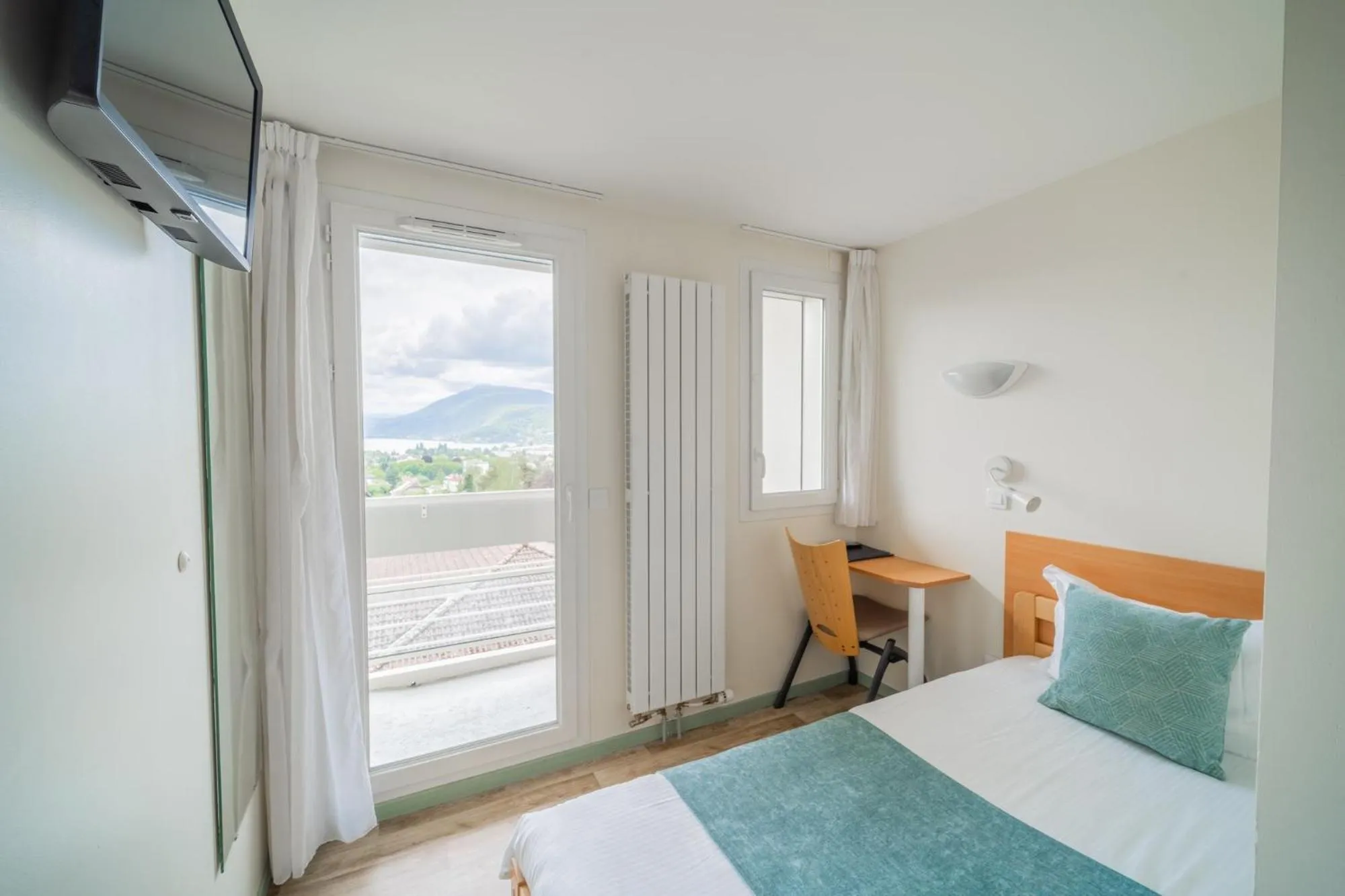 TV and multimedia, Bed in Centre Jean XXIII