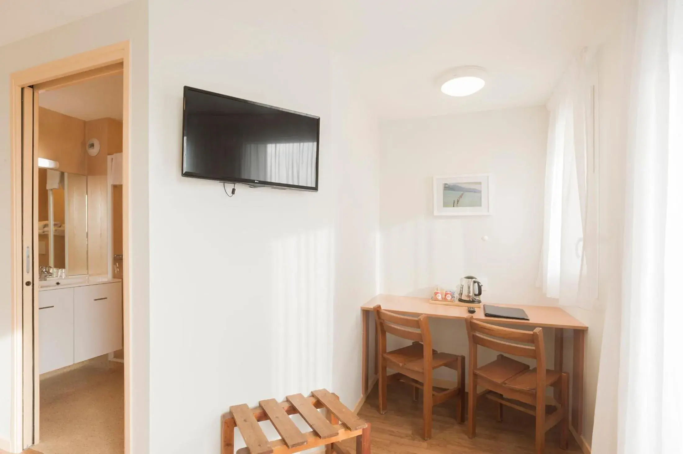 Twin Room with Lake View in Centre Jean XXIII Twin Room with Lake View in Centre Jean XXIII