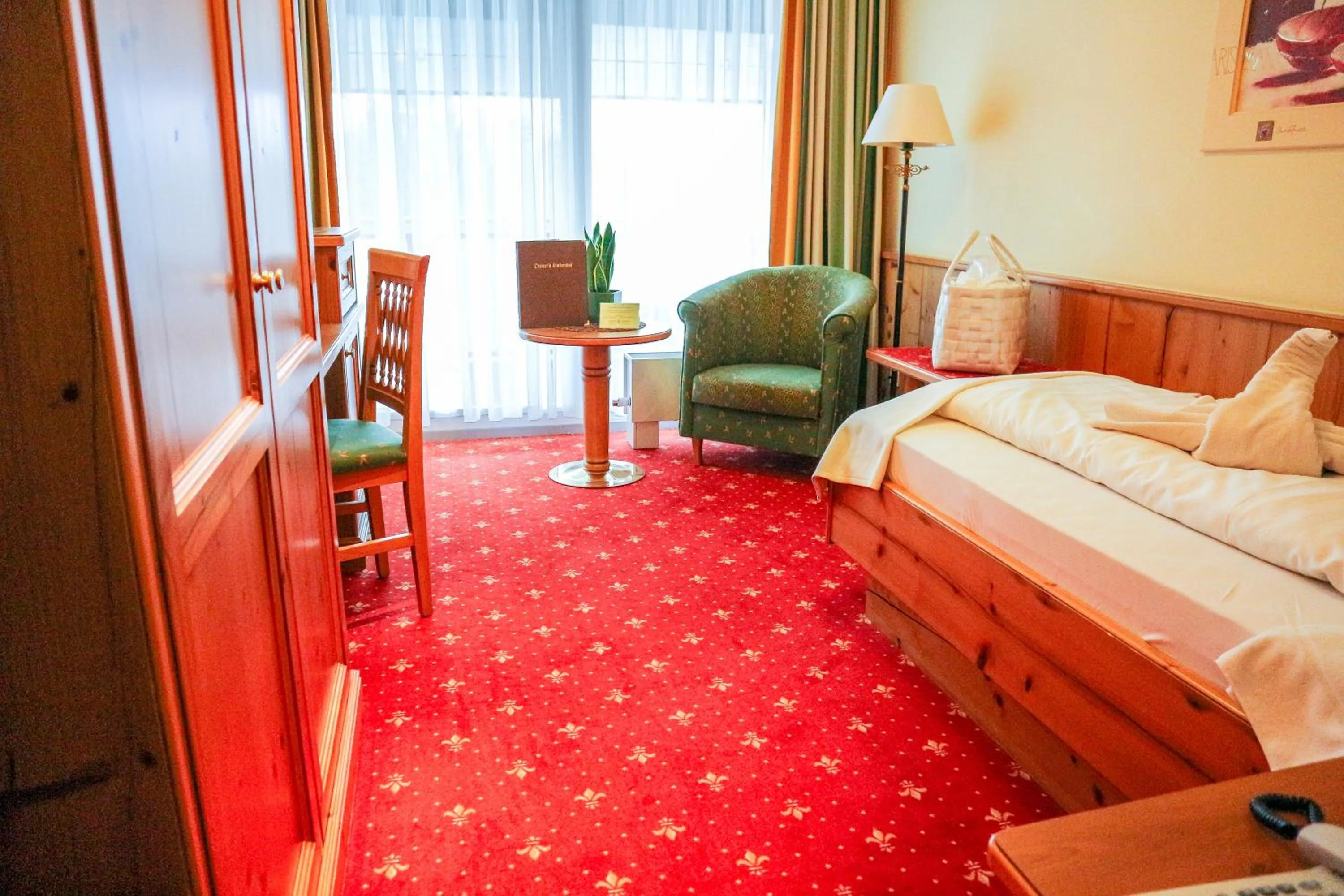 Photo of the whole room, Bed in Ortner's Resort