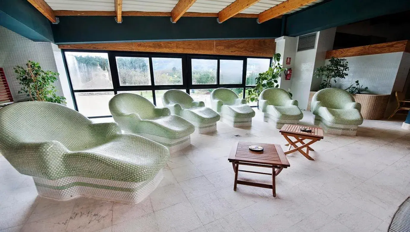 Spa and wellness centre/facilities in Laias Caldaria hotel y Balneario Spa and wellness centre/facilities in Laias Caldaria hotel y Balneario