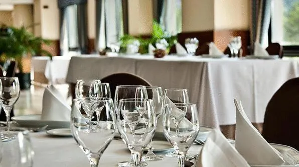 Restaurant/places to eat in Laias Caldaria hotel y Balneario