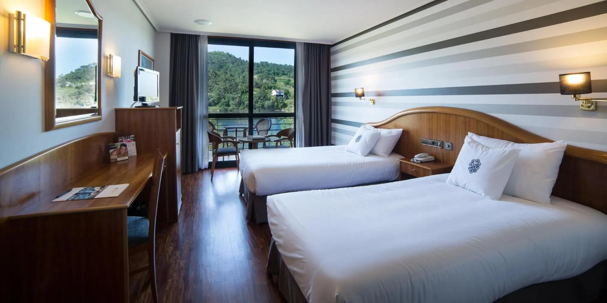 Photo of the whole room, Bed in Laias Caldaria hotel y Balneario