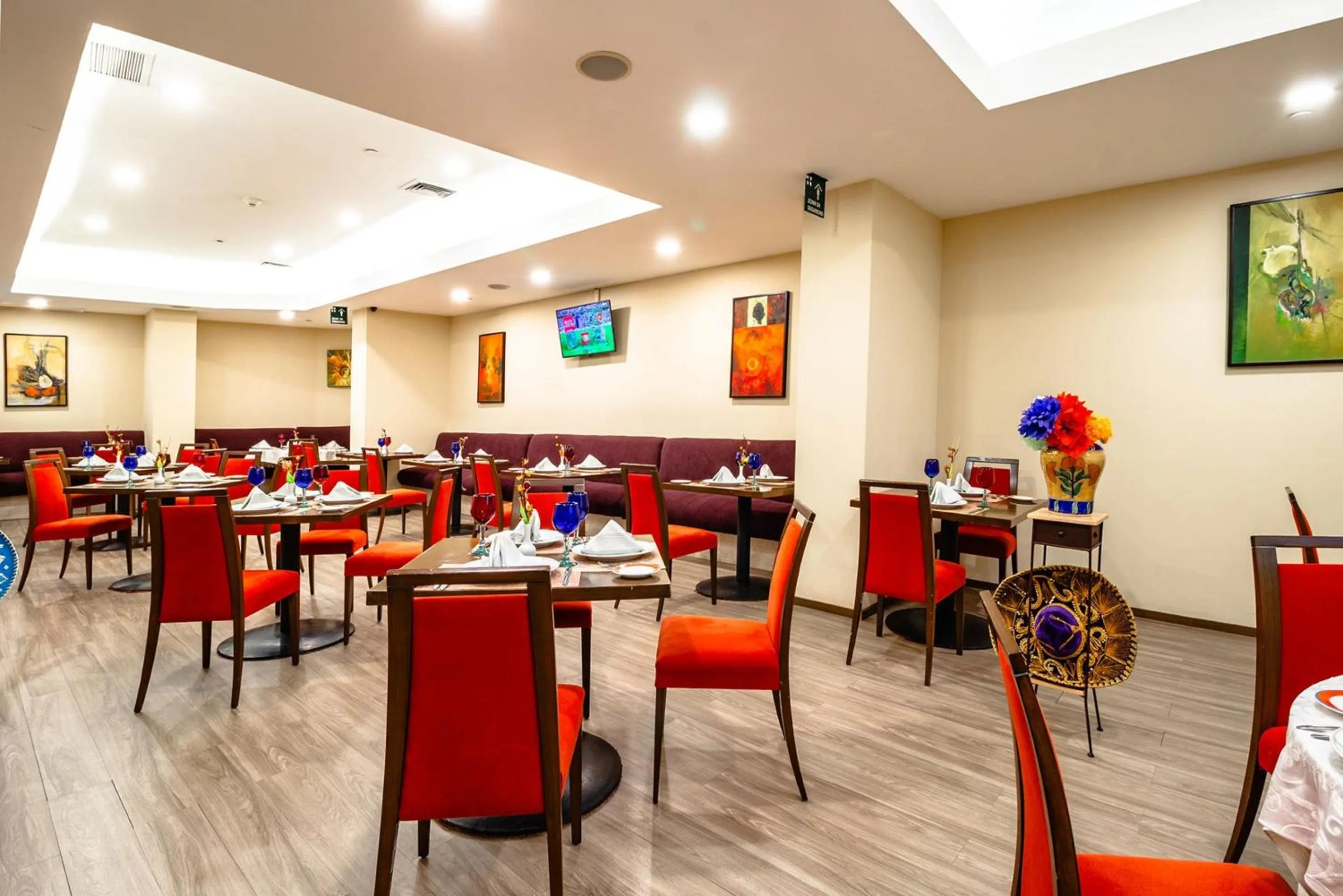 Restaurant/places to eat in Camino Real Aeropuerto