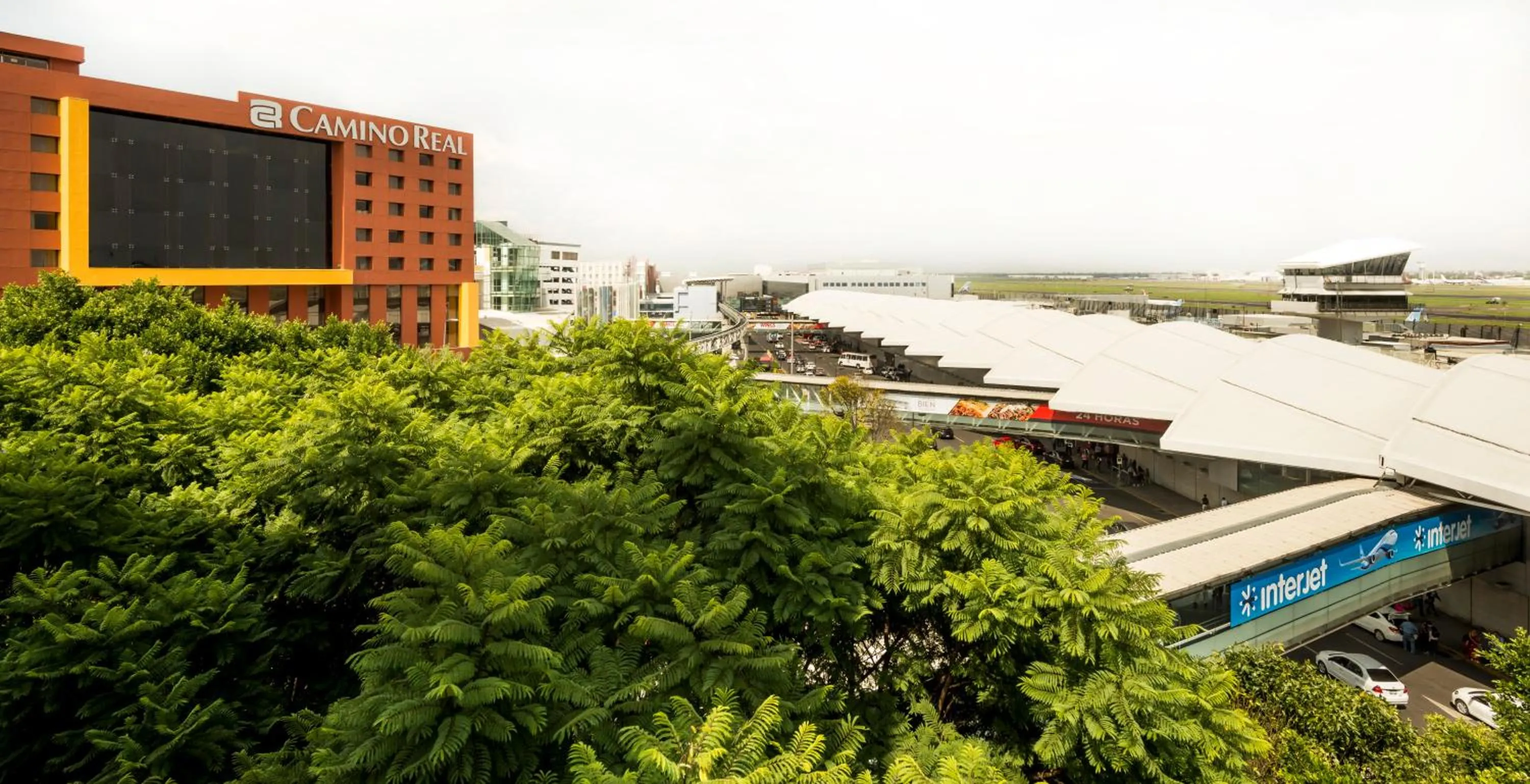 Property building in Camino Real Aeropuerto