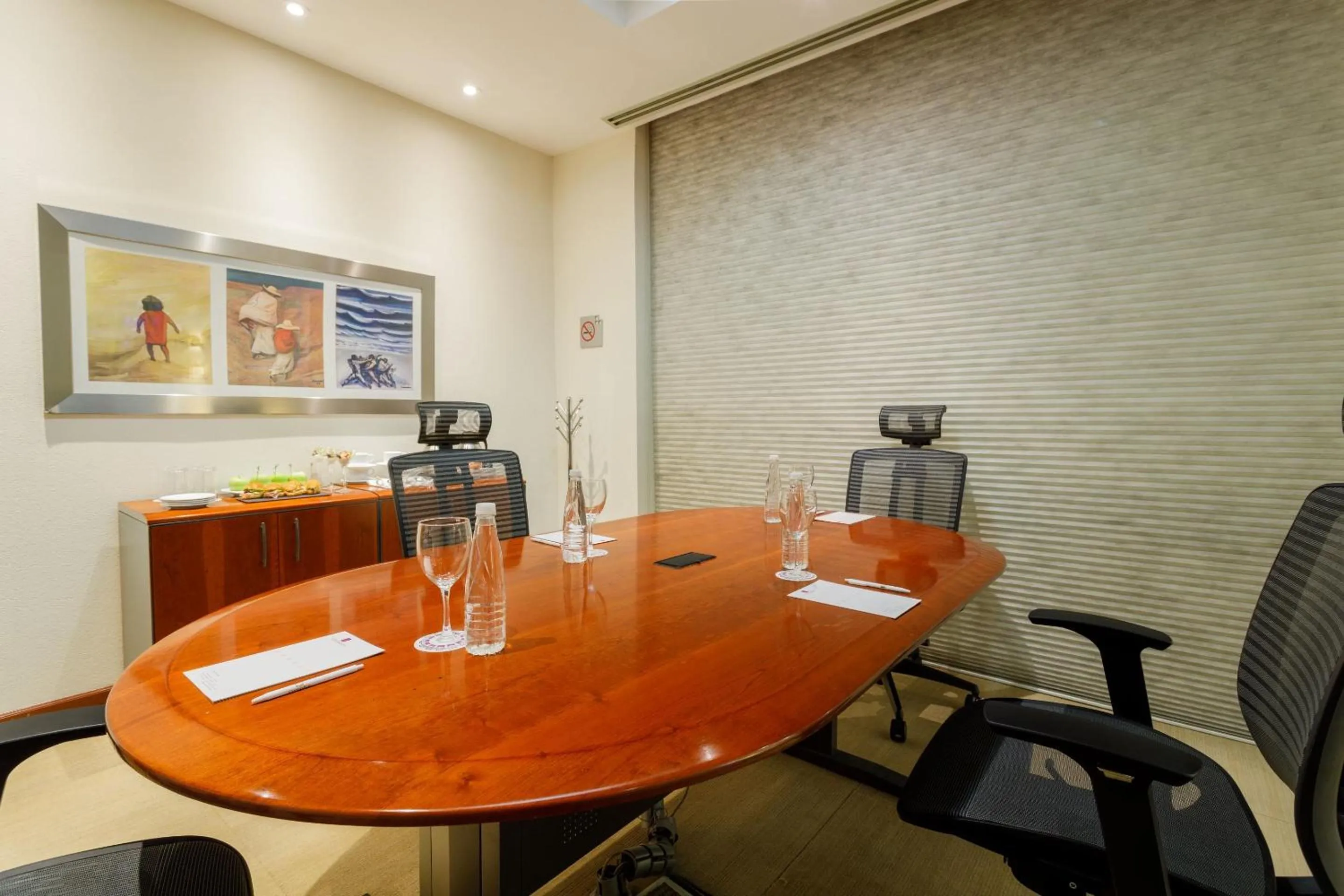 Business facilities in Camino Real Aeropuerto