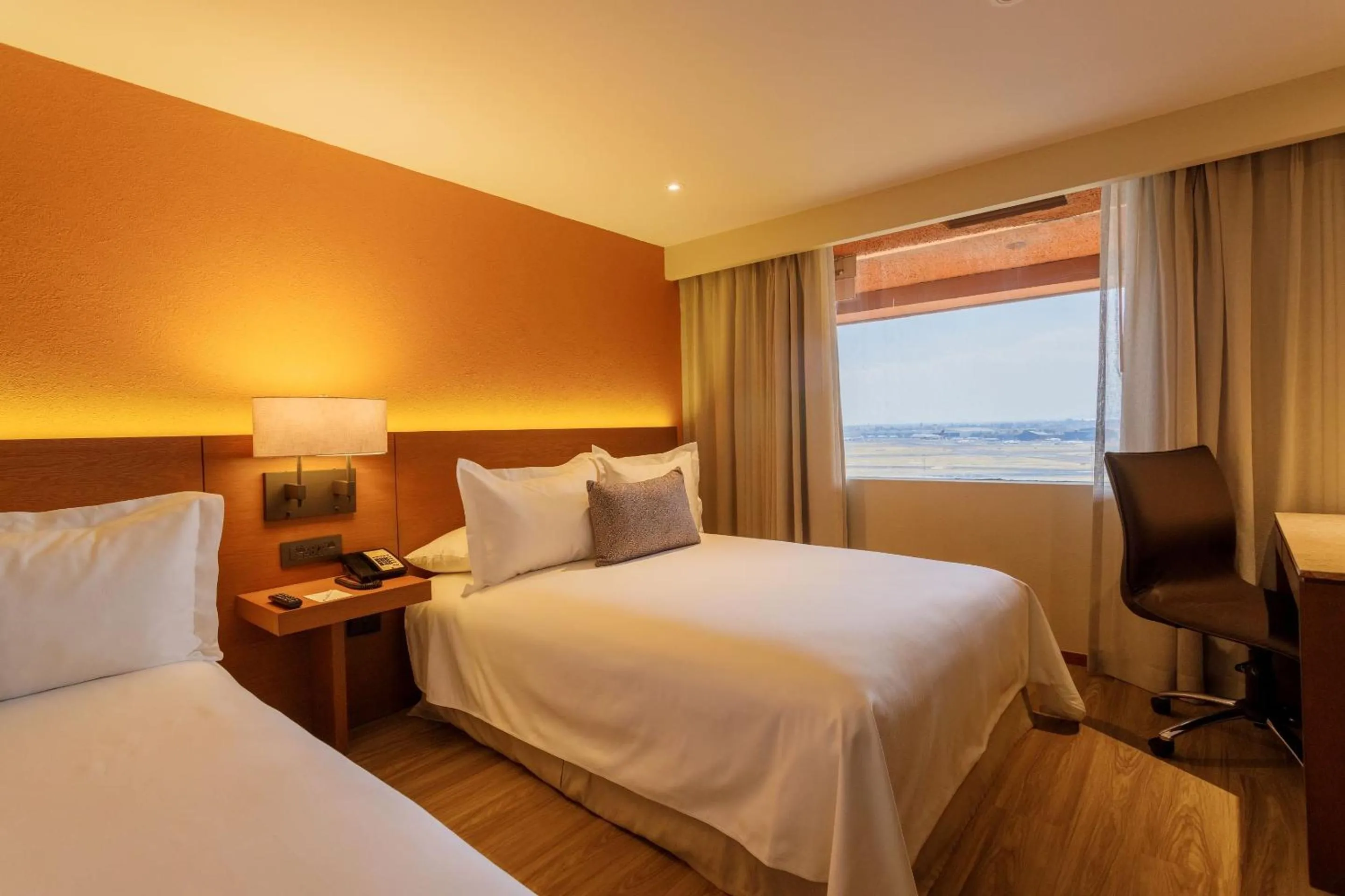 Photo of the whole room, Bed in Camino Real Aeropuerto