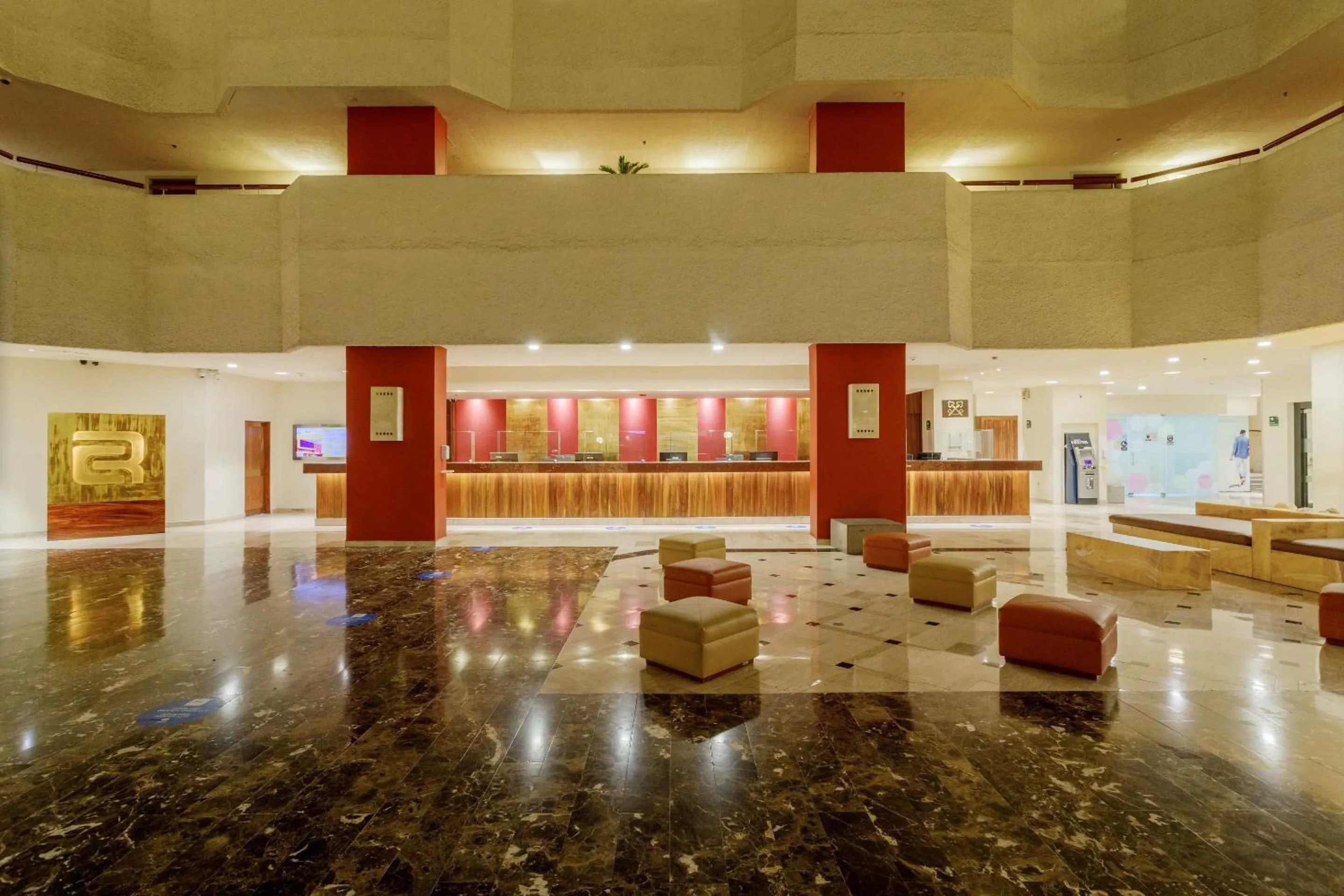Lobby or reception in Camino Real Aeropuerto
