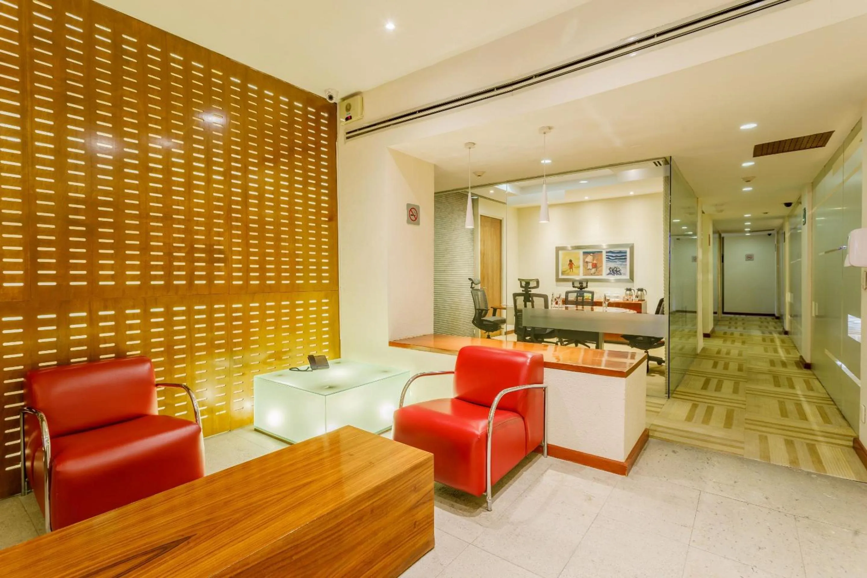 Business facilities in Camino Real Aeropuerto