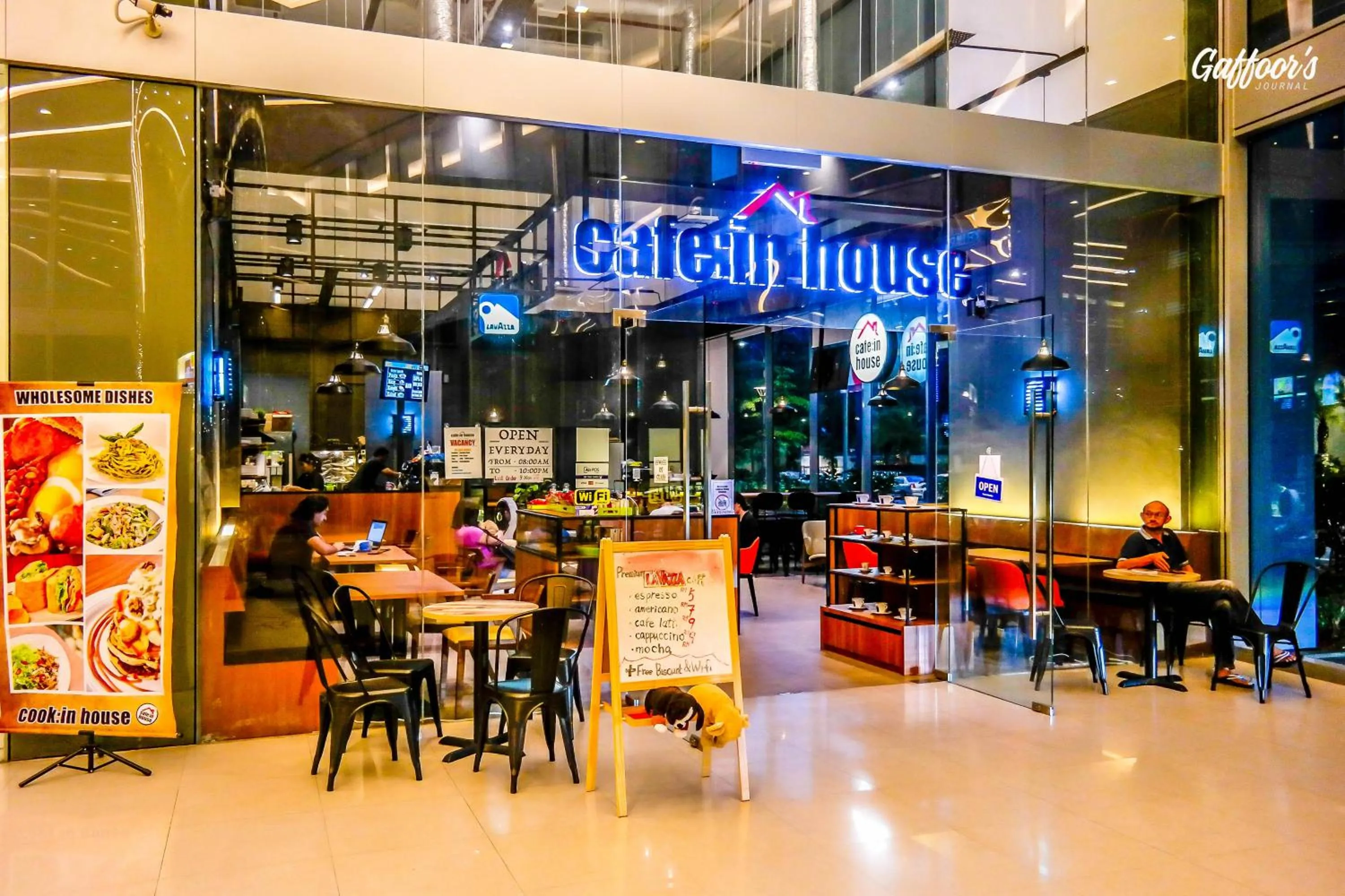 Restaurant/places to eat in Resort Hostel In City