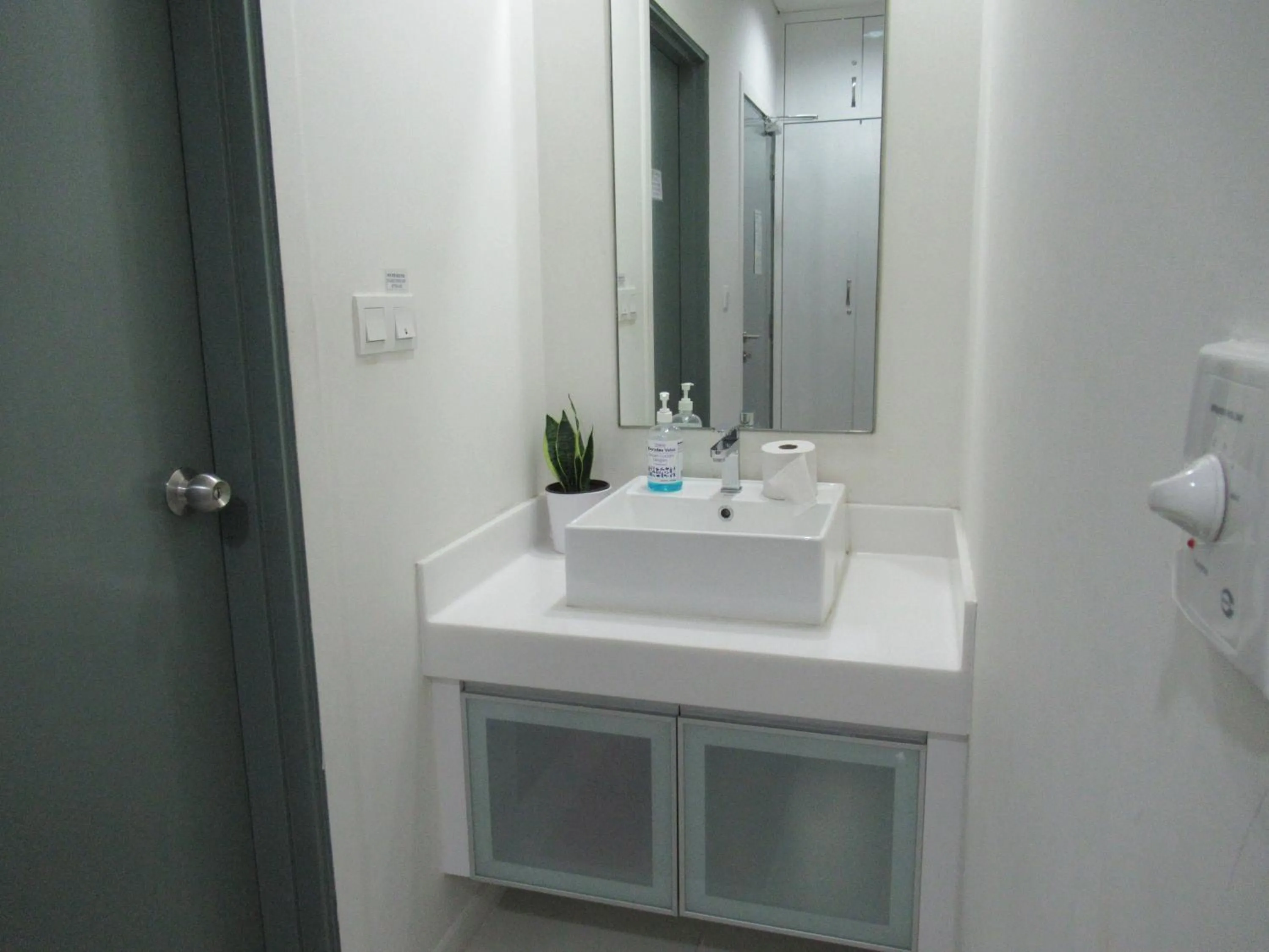 Toilet in Resort Hostel In City