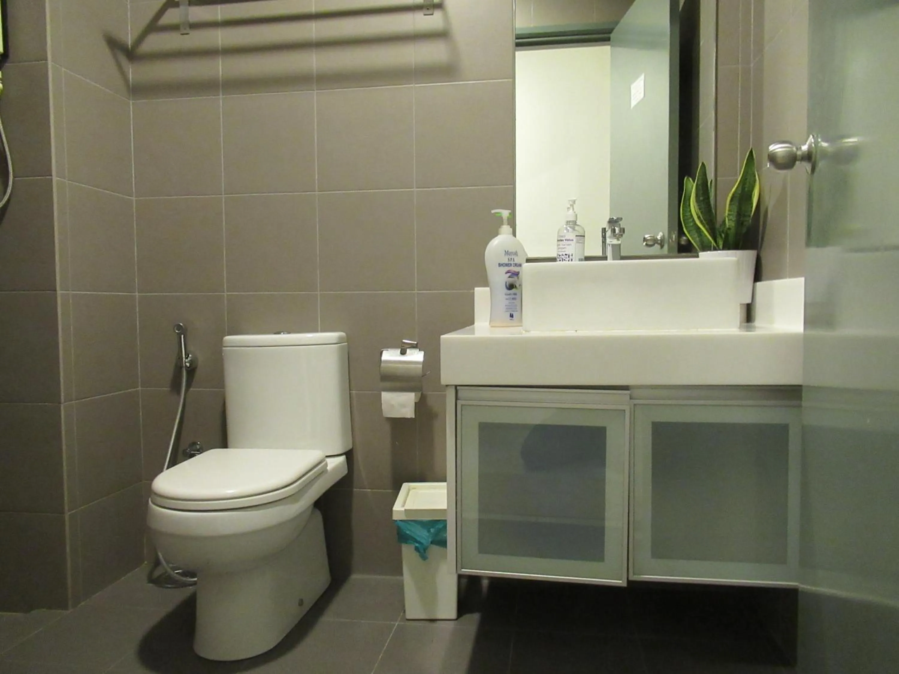 Bathroom in Resort Hostel In City