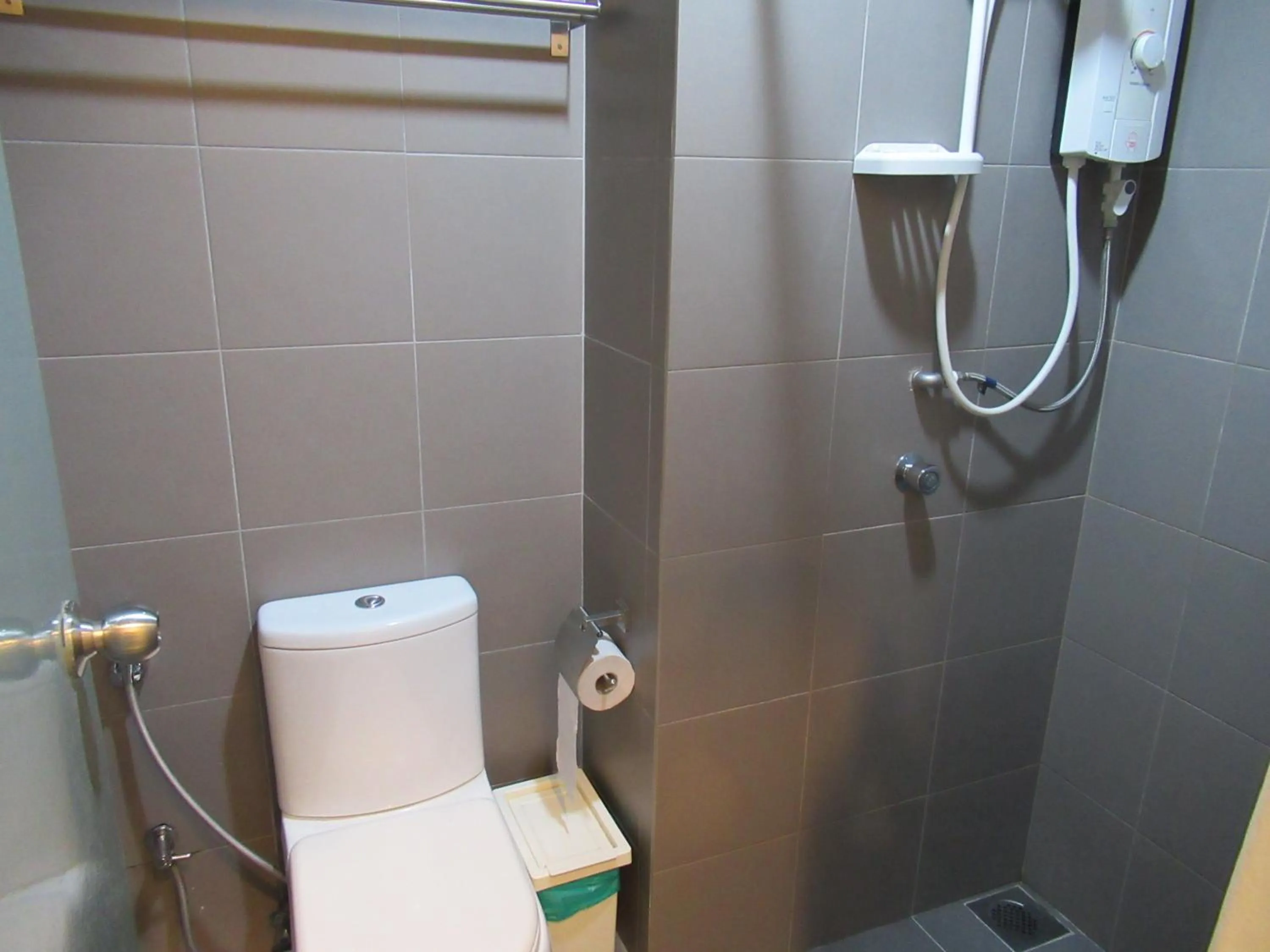 Bathroom in Resort Hostel In City