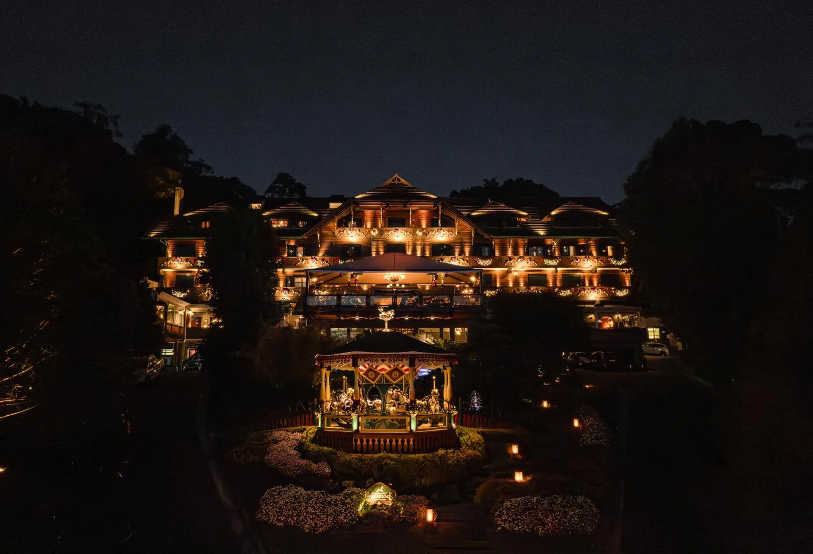 Property building in Hotel Casa da Montanha
