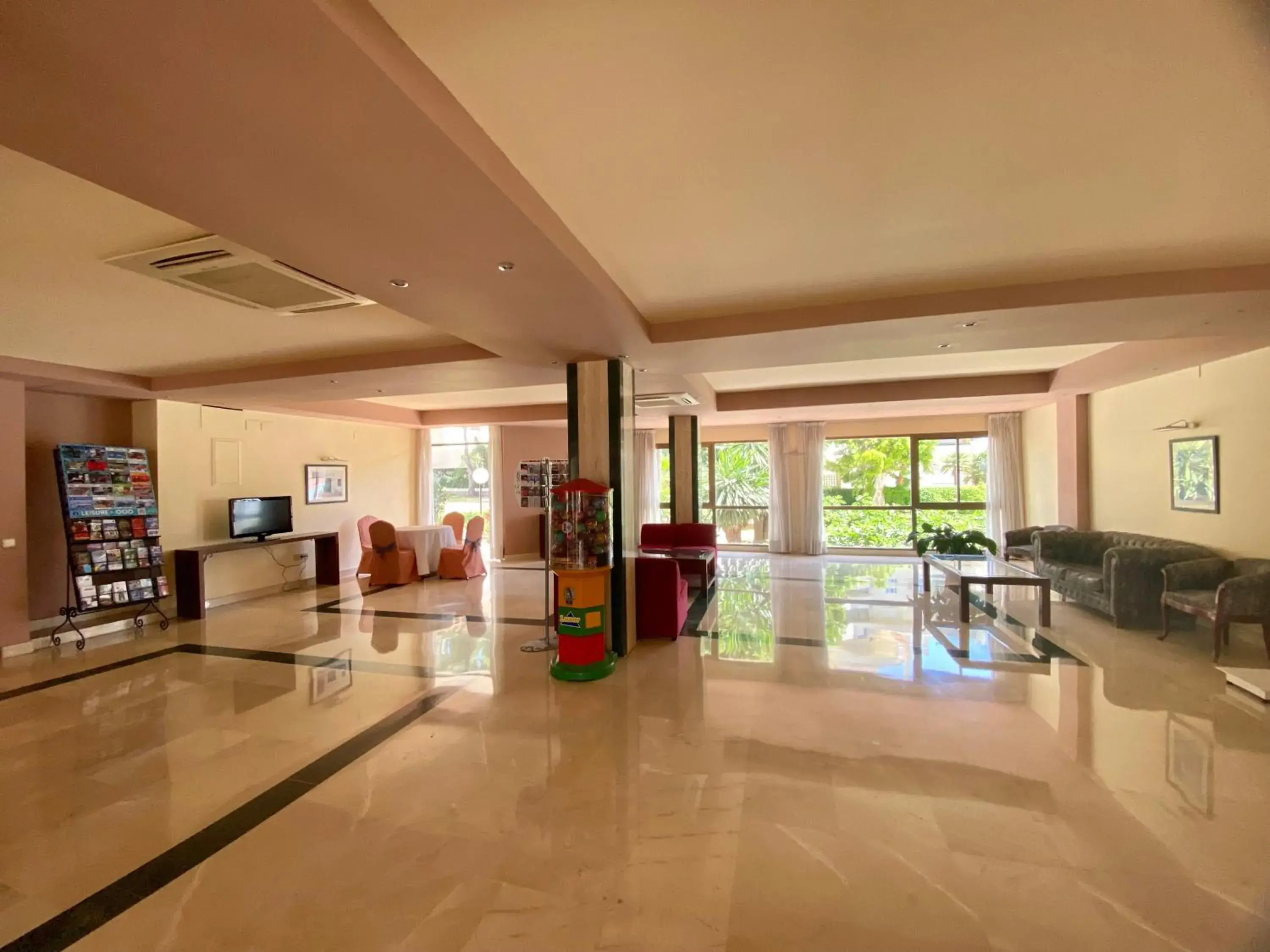 TV and multimedia in Apartamentos MS Puerto Marina, antes MS Pepita TV and multimedia in Apartamentos MS Puerto Marina, antes MS Pepita