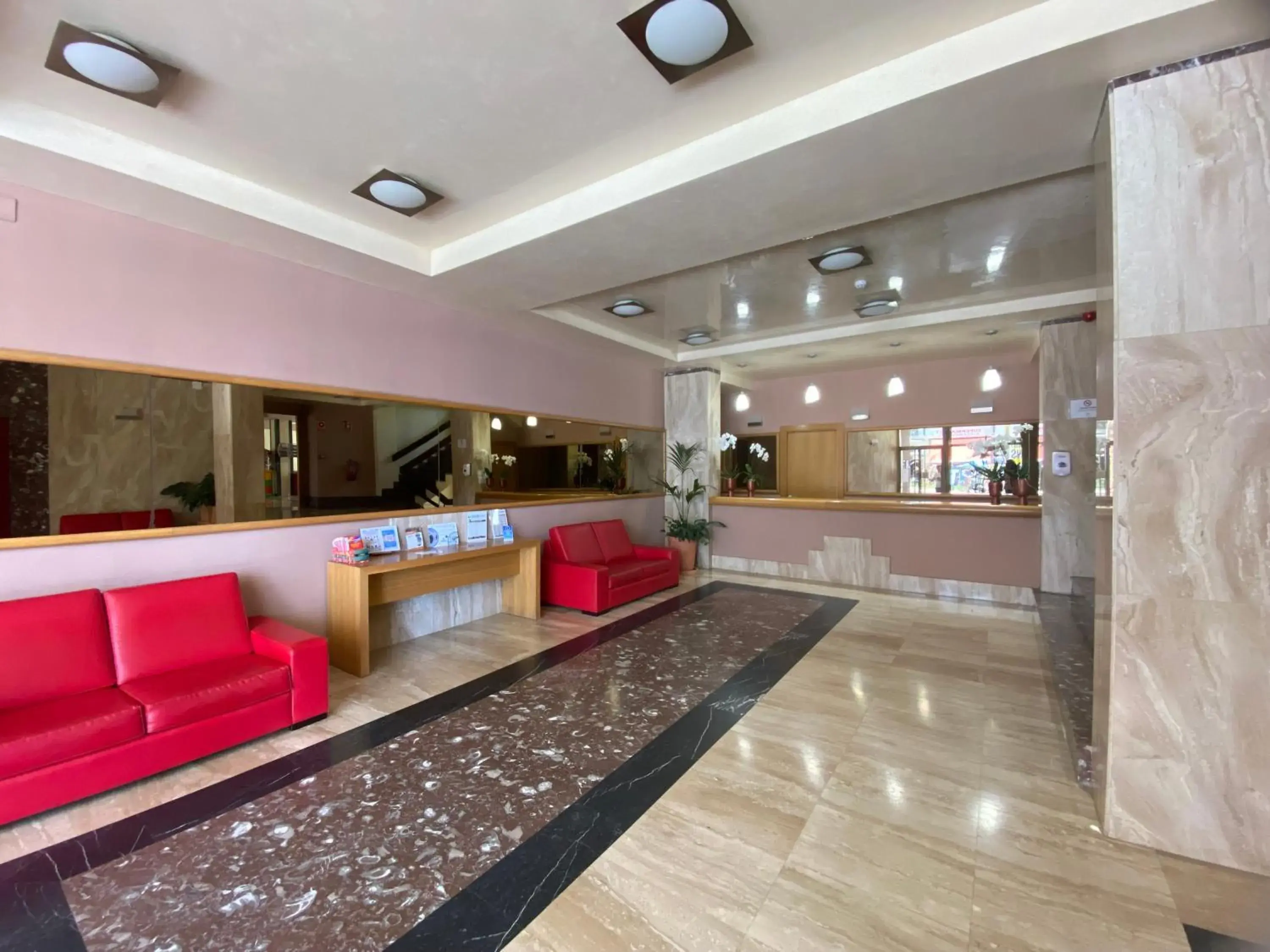 Lobby or reception in Apartamentos MS Pepita Lobby or reception in Apartamentos MS Pepita