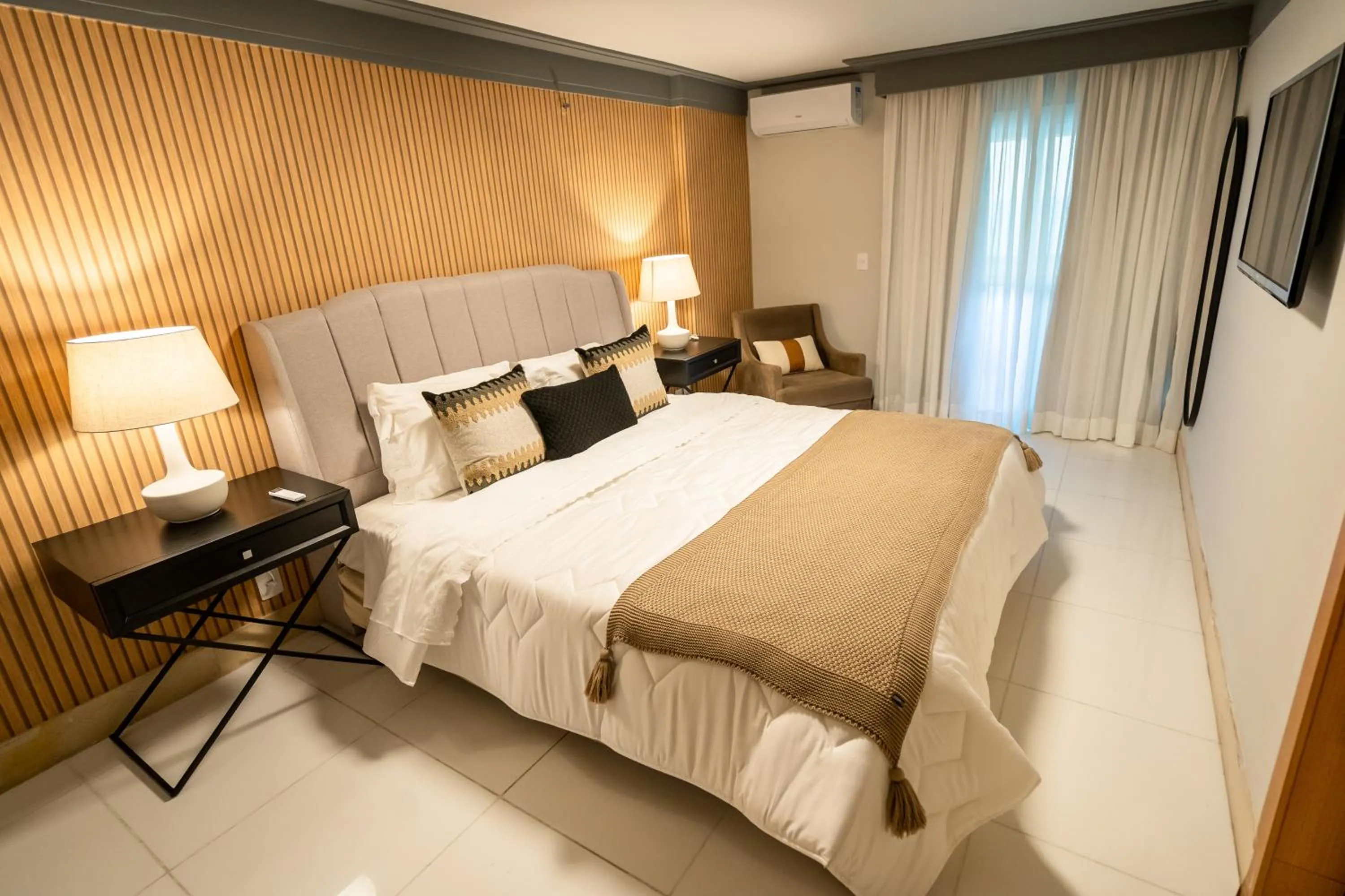 Bedroom, Bed in Royal Macaé Palace Hotel