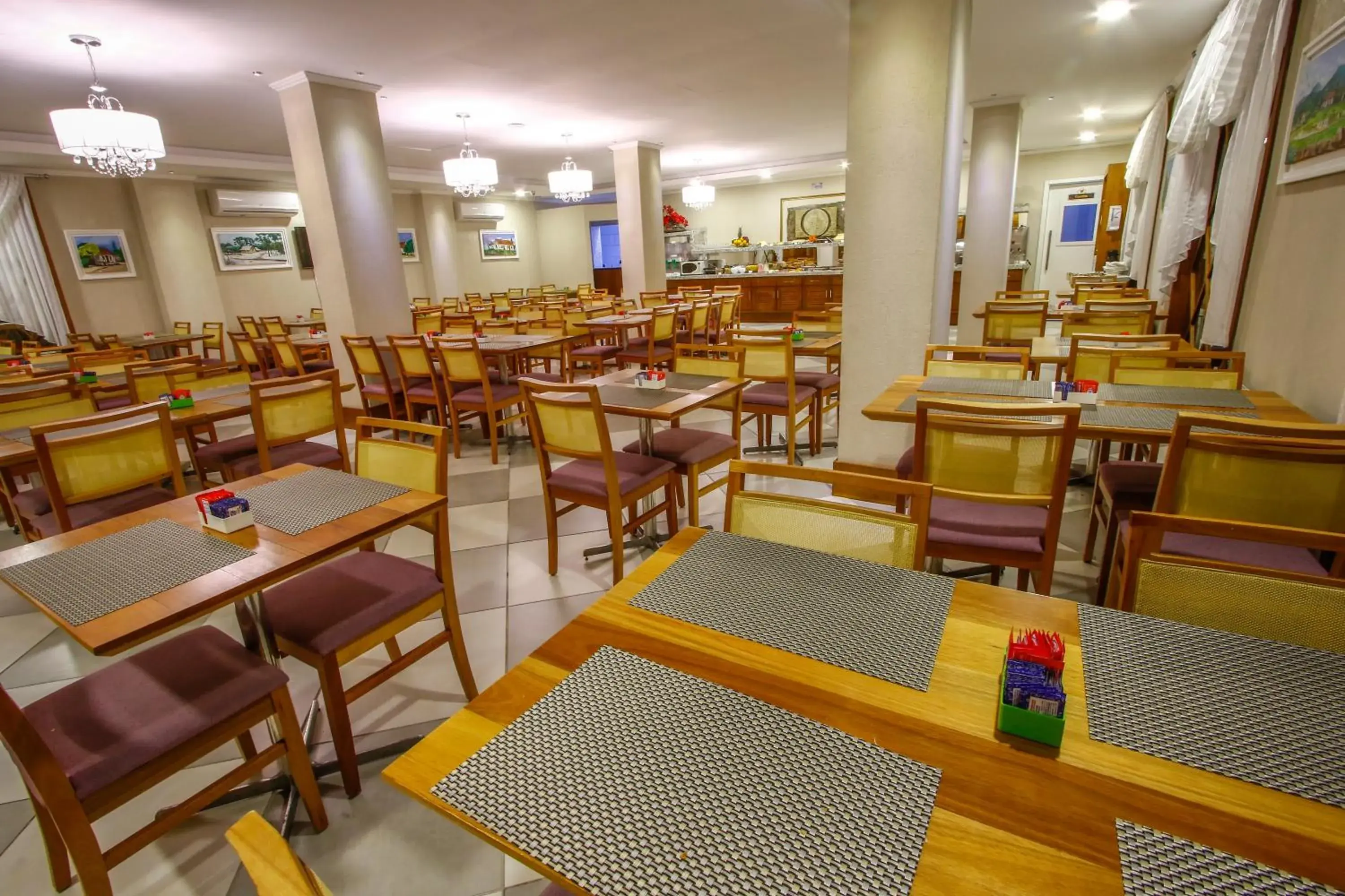 Restaurant/places to eat in Life Hotel Infinity Restaurant/places to eat in Life Hotel Infinity