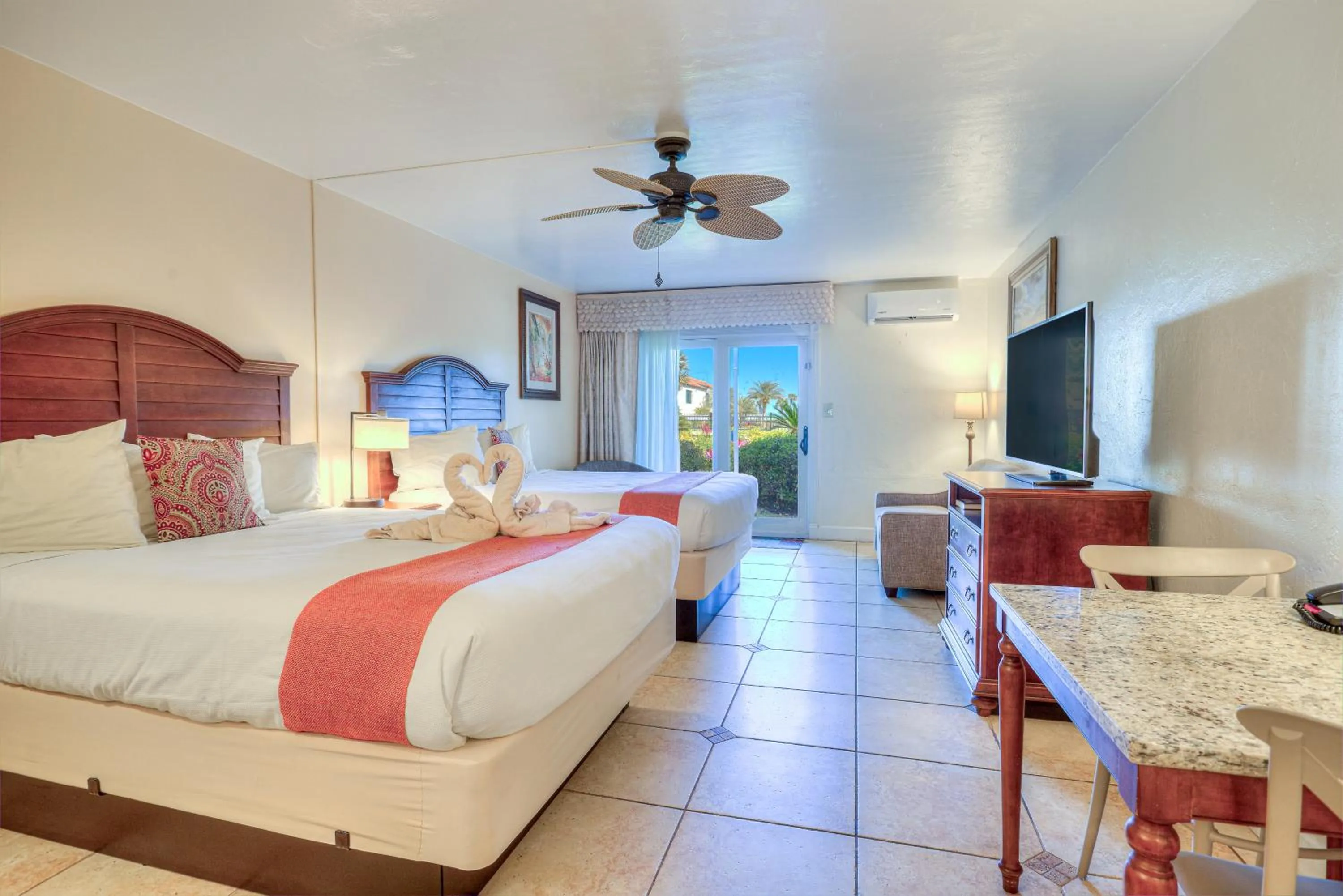 Photo of the whole room, Bed in La Fiesta Ocean Inn & Suites
