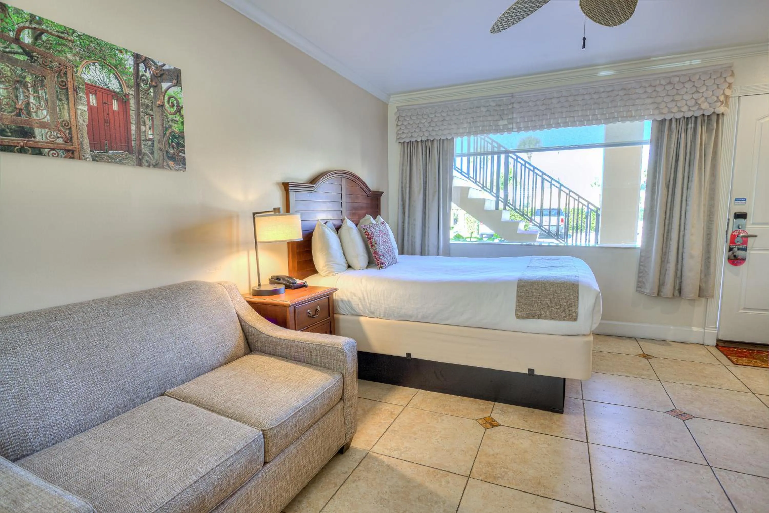 Photo of the whole room in La Fiesta Ocean Inn & Suites