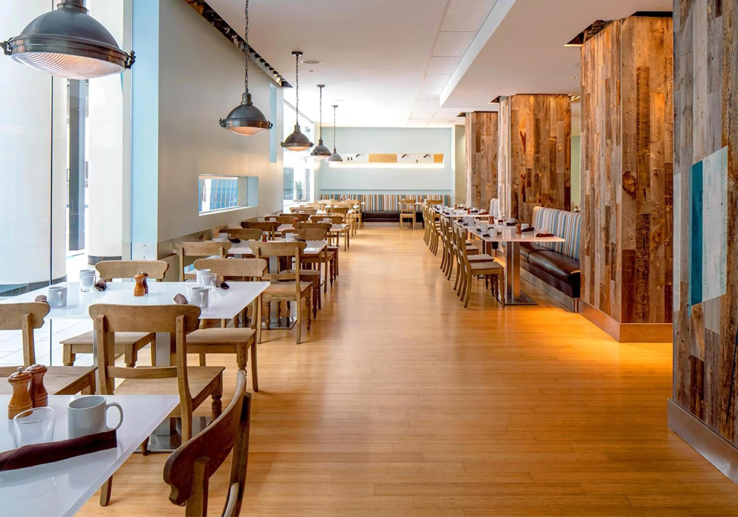 Restaurant/places to eat in Hyatt Regency Indianapolis