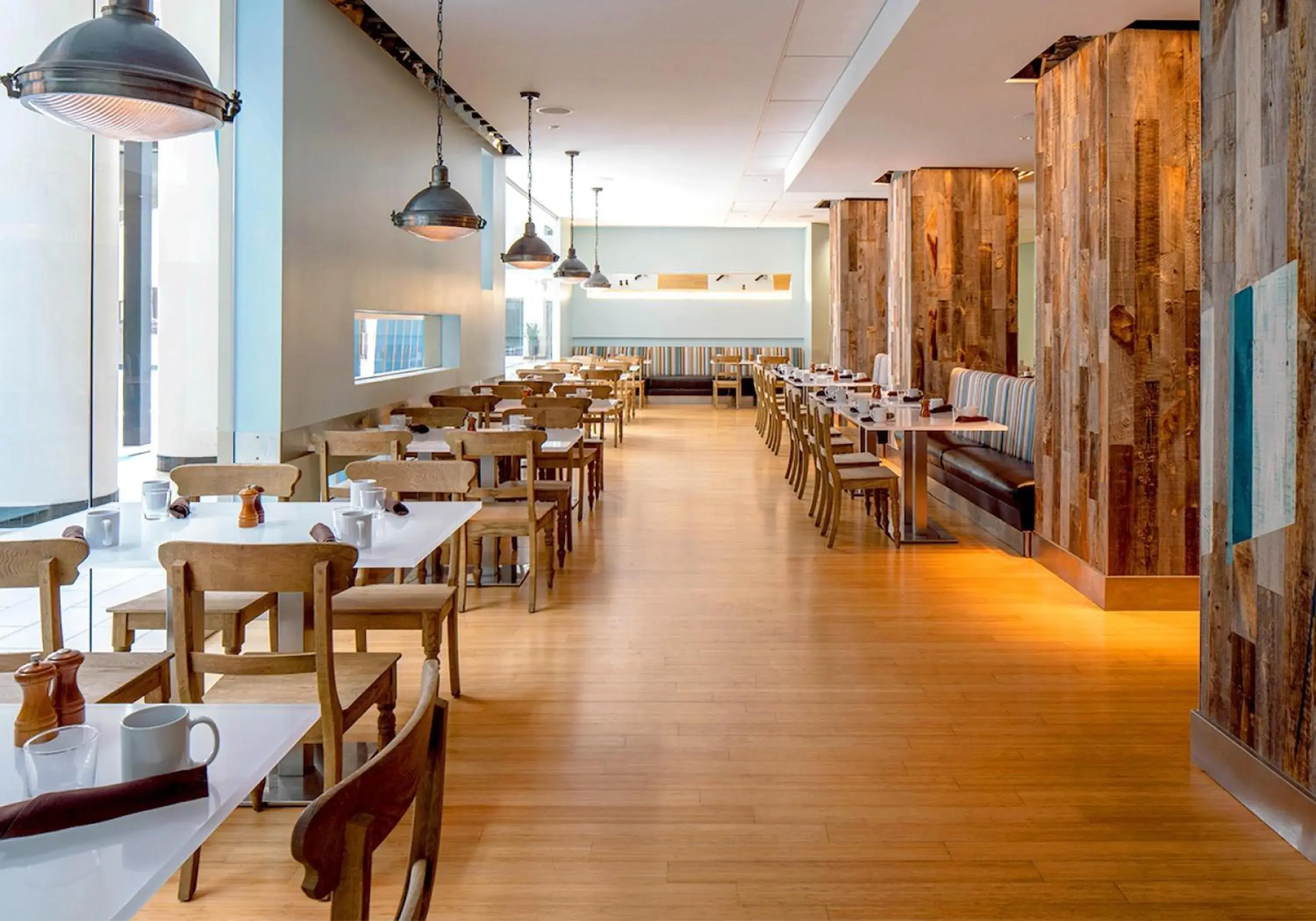 Restaurant/places to eat in Hyatt Regency Indianapolis Restaurant/places to eat in Hyatt Regency Indianapolis