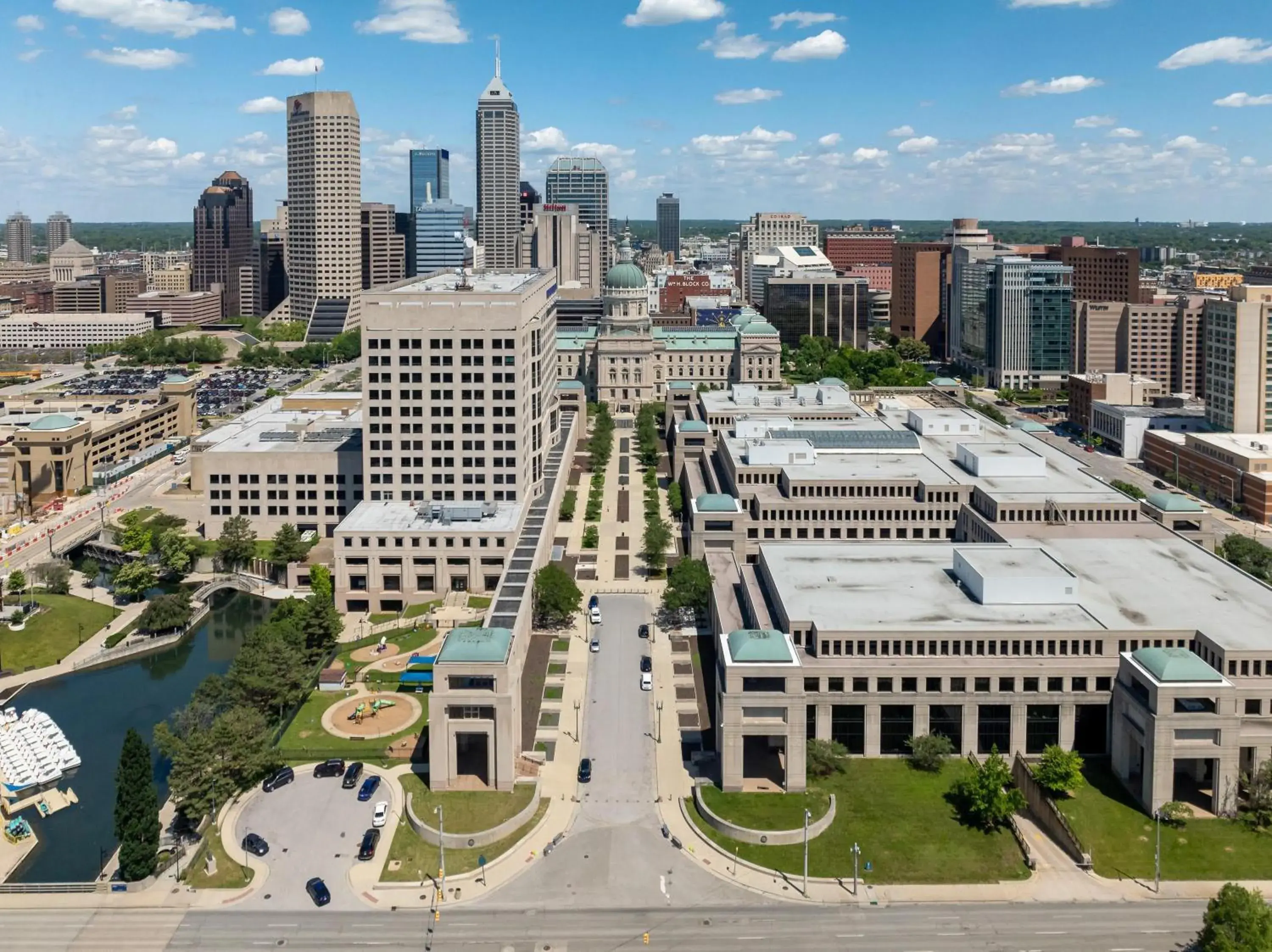 Property building in Hyatt Regency Indianapolis Property building in Hyatt Regency Indianapolis