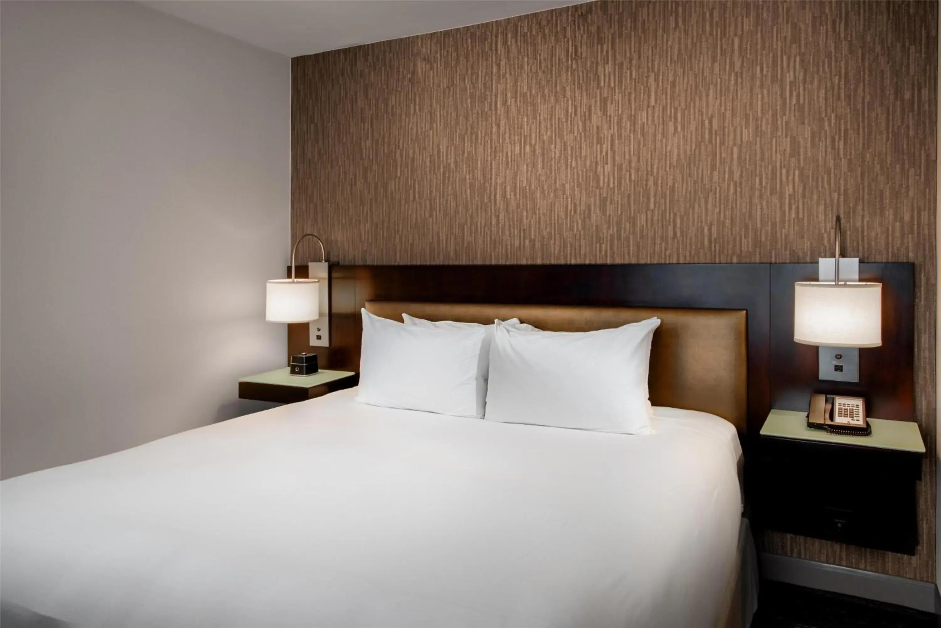 Bedroom, Bed in Hyatt Regency Indianapolis Bedroom, Bed in Hyatt Regency Indianapolis