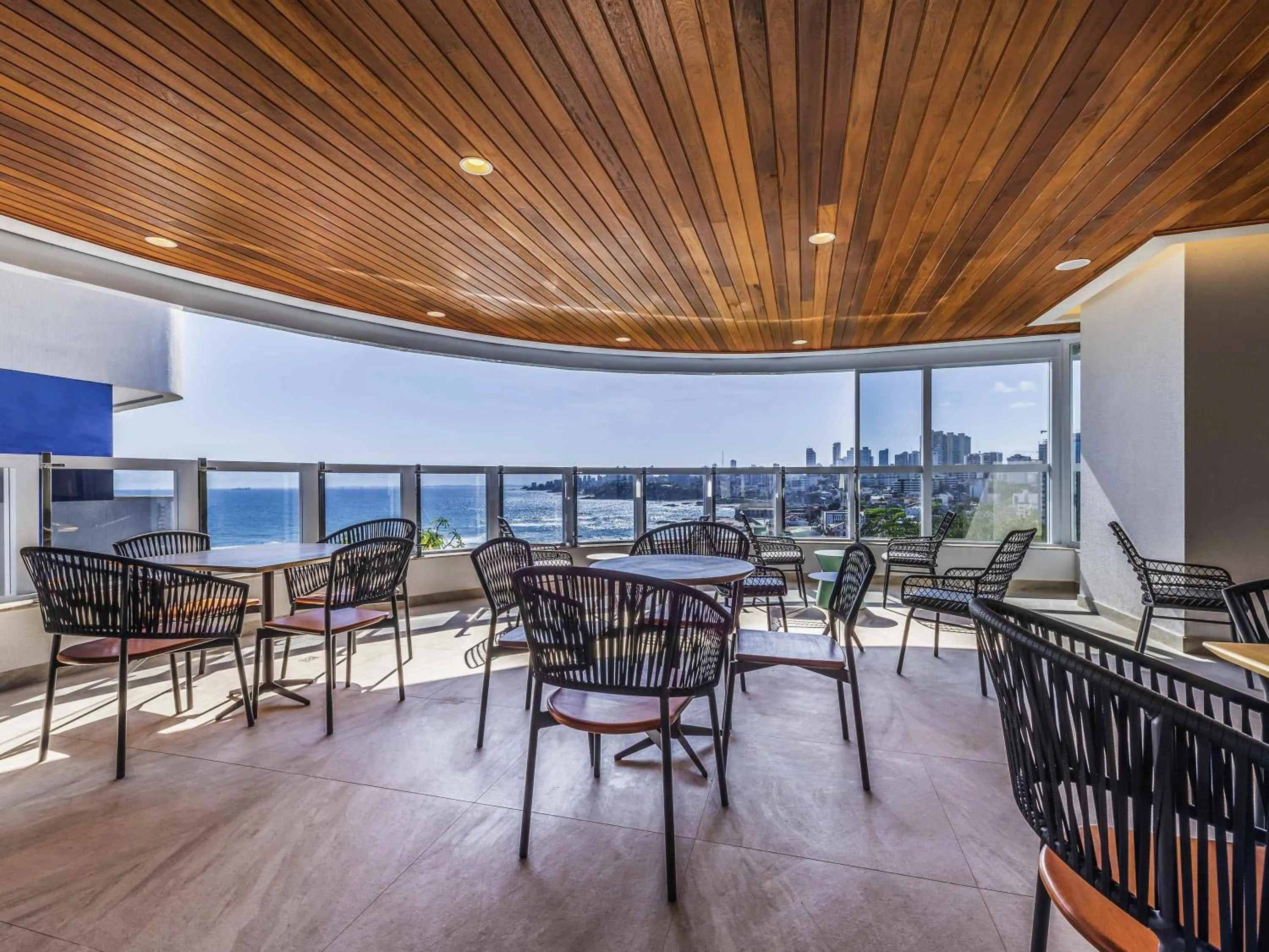 Restaurant/places to eat in Novotel Salvador Rio Vermelho