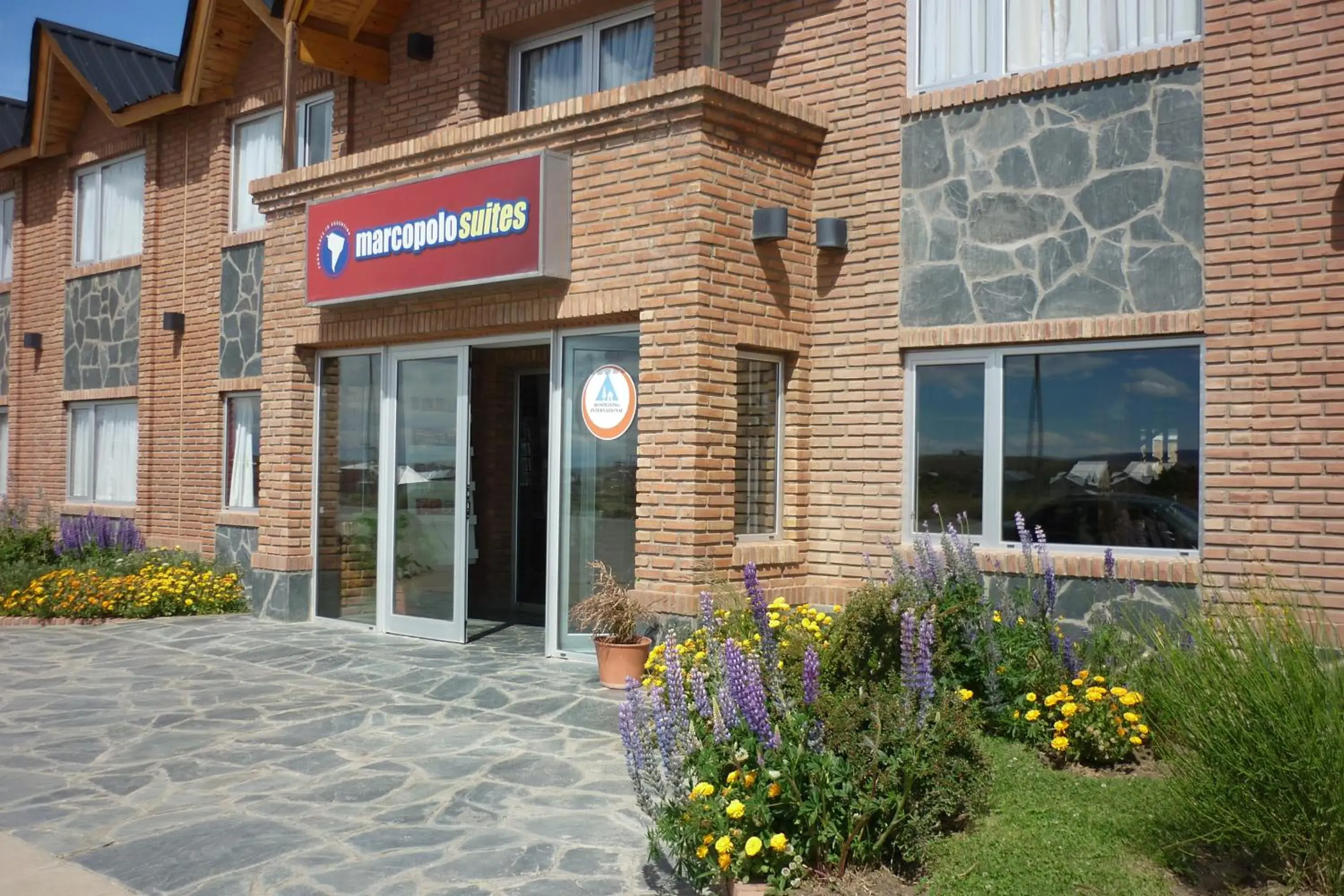 Facade/entrance in Marcopolo Suites Calafate Facade/entrance in Marcopolo Suites Calafate