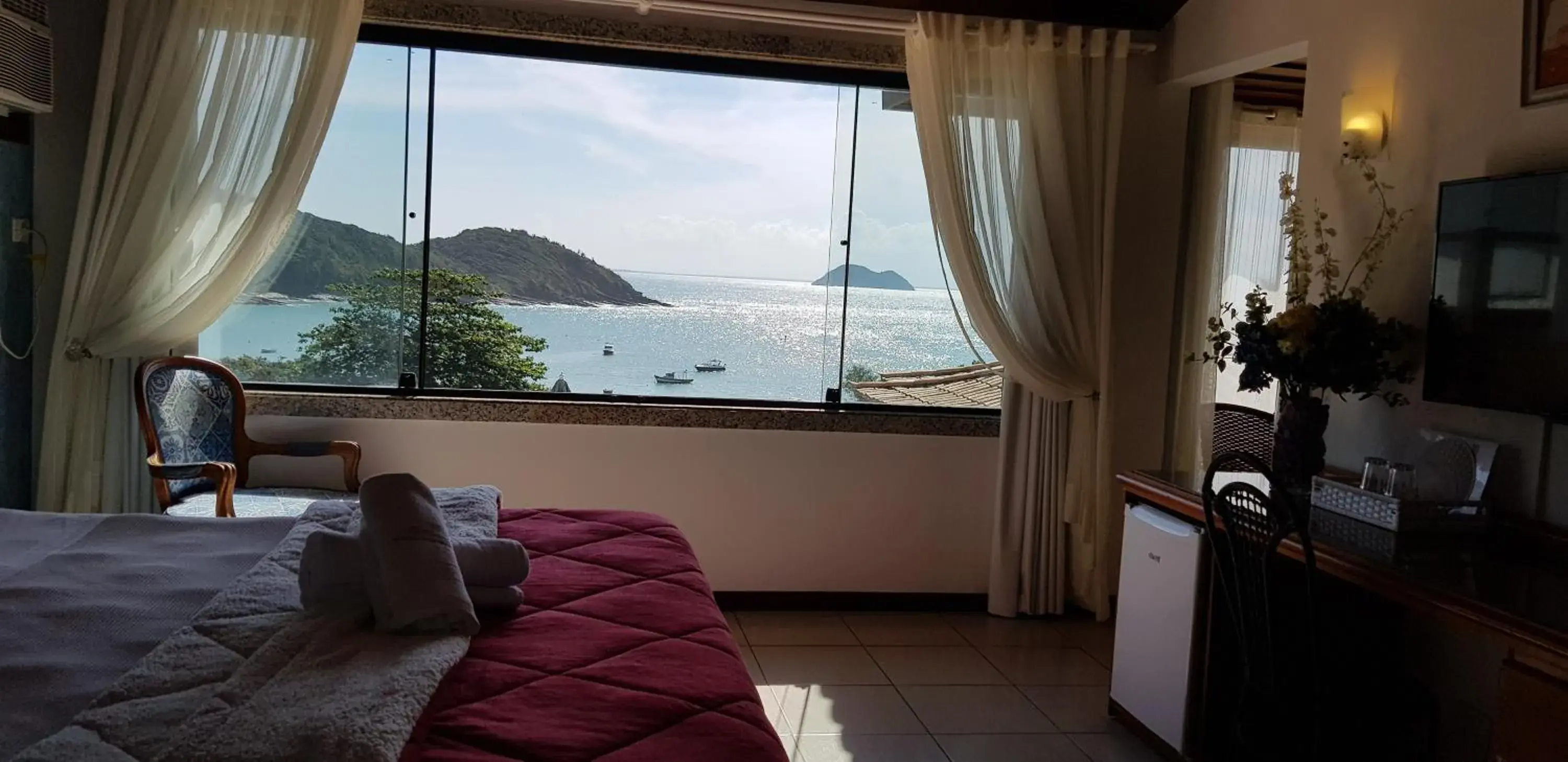 Bed in Coronado Beach Hotel Bed in Coronado Beach Hotel