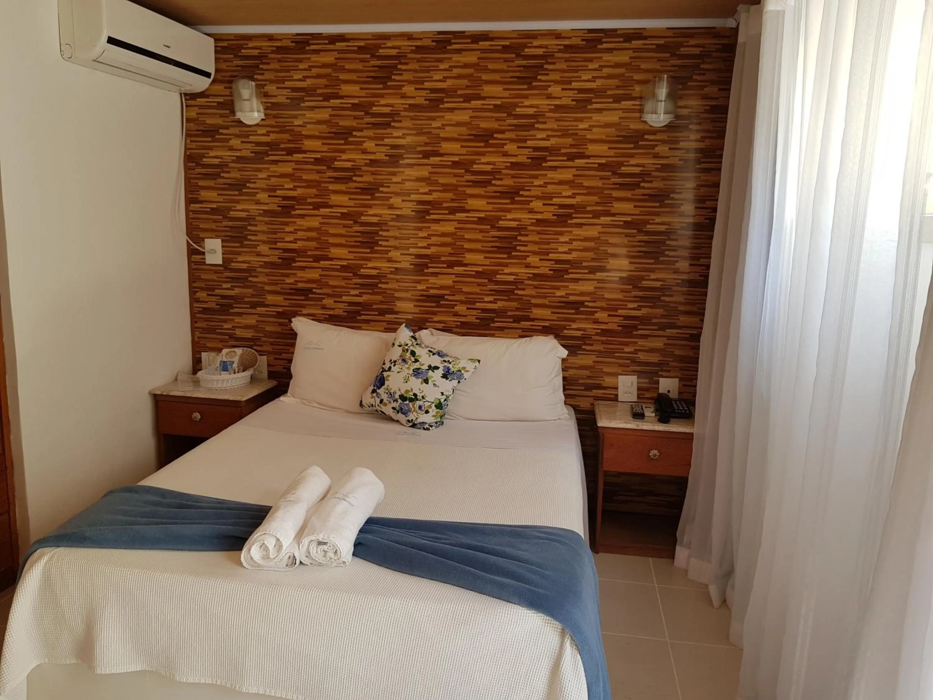 Bed in Coronado Beach Hotel