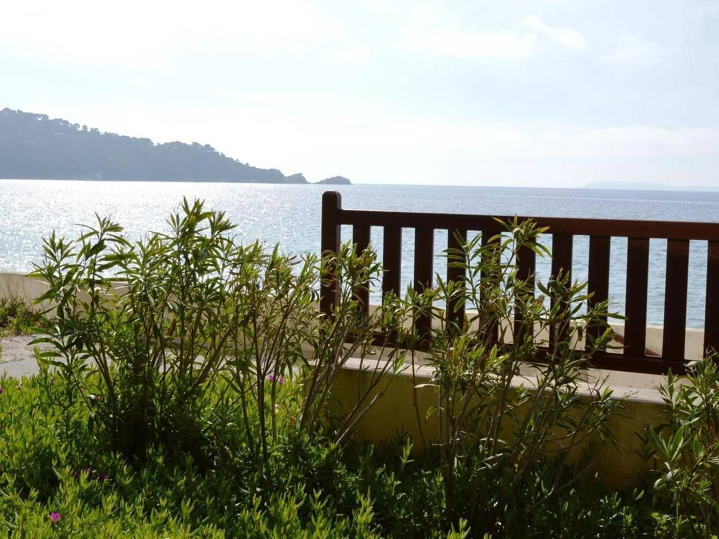 Appartement 2 pièces 5 couchages Cavalière - Accès direct plage - FR-1-251-138