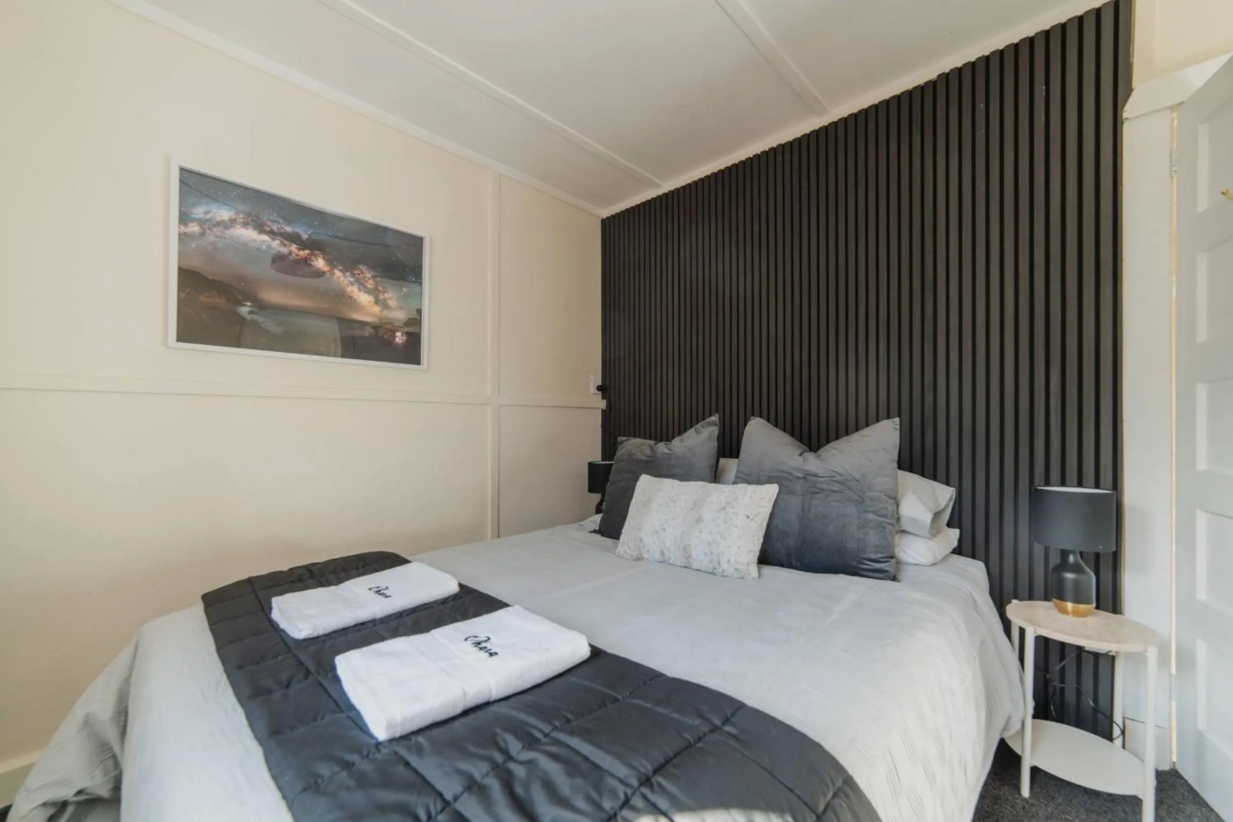 Bed in Lake Tekapo Cottages