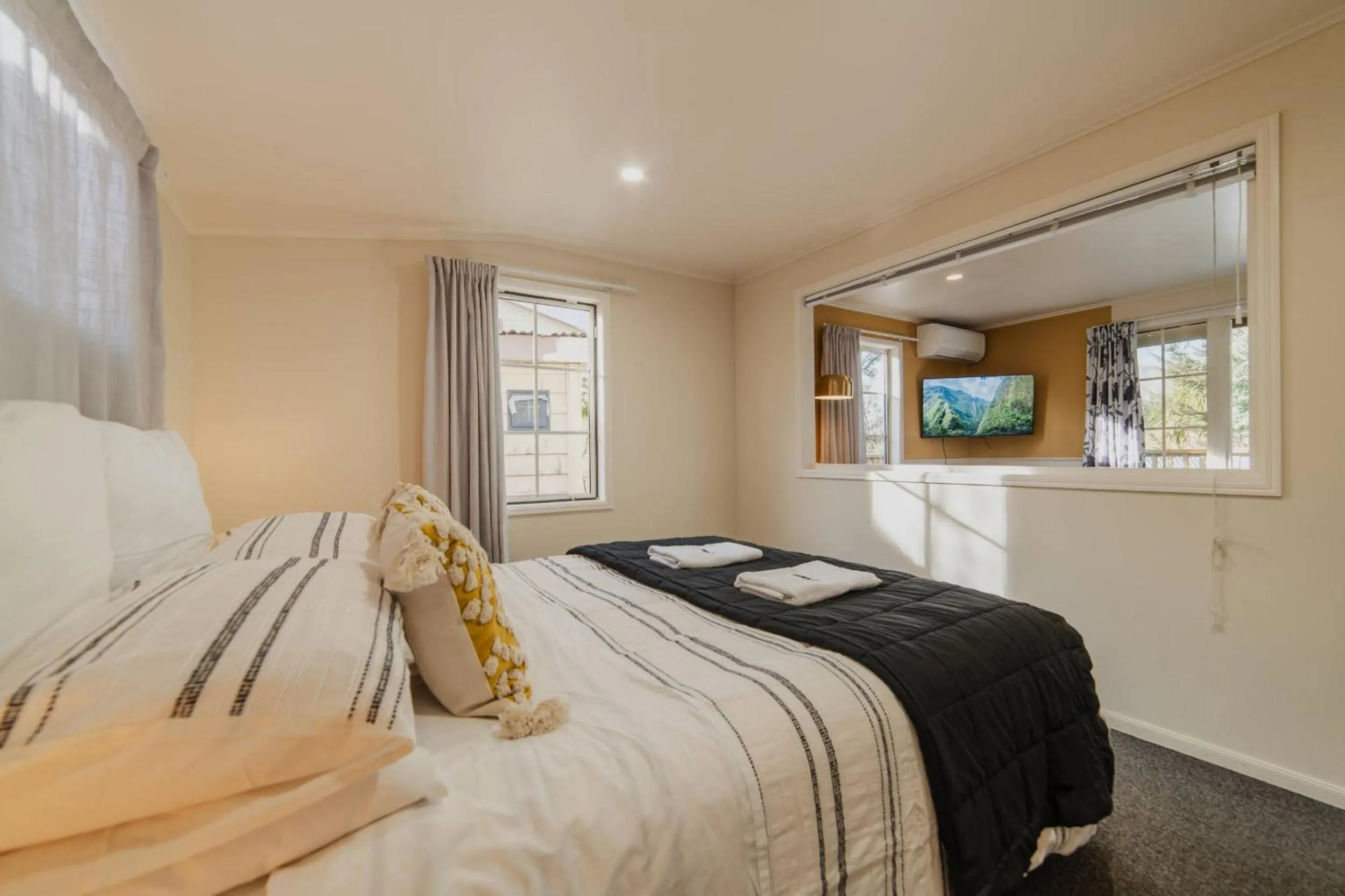 Bed in Lake Tekapo Cottages