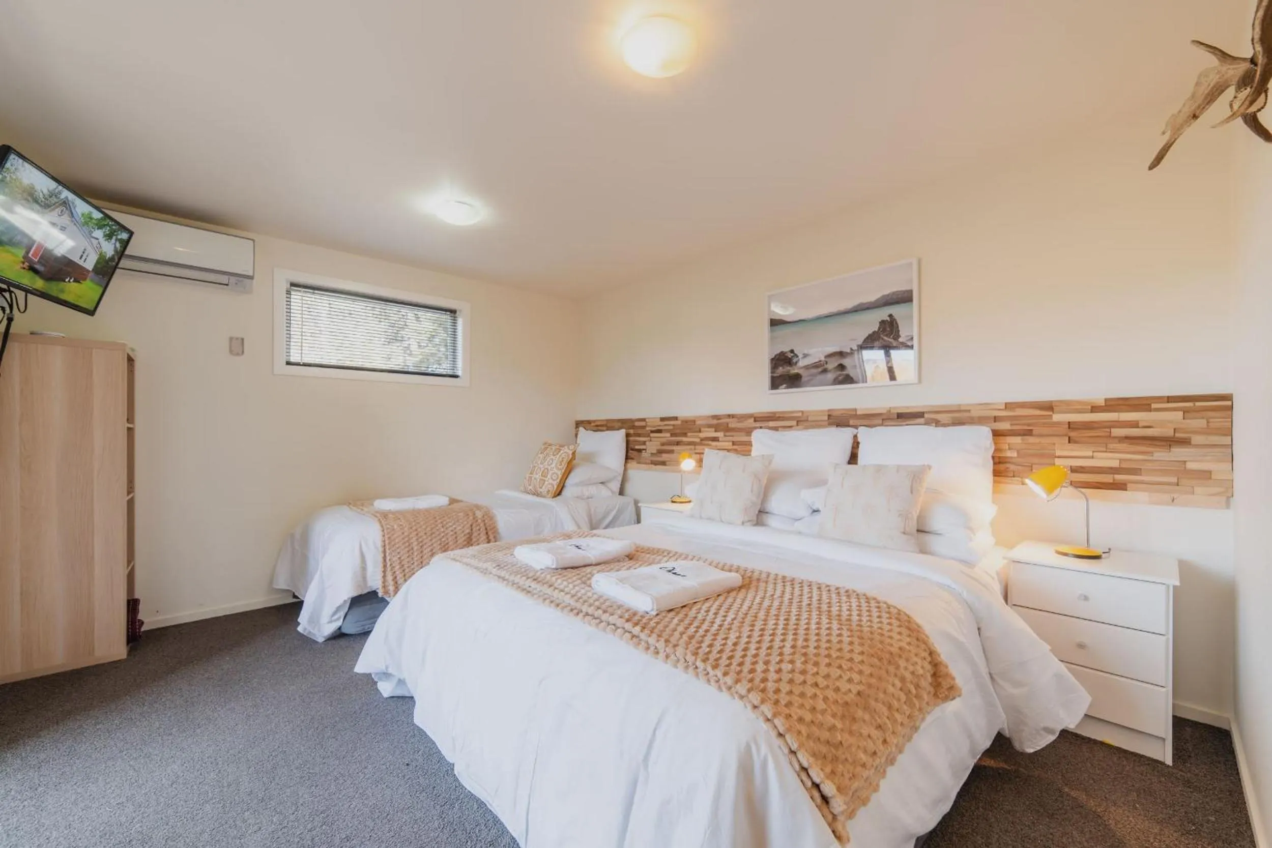Bed in Lake Tekapo Cottages