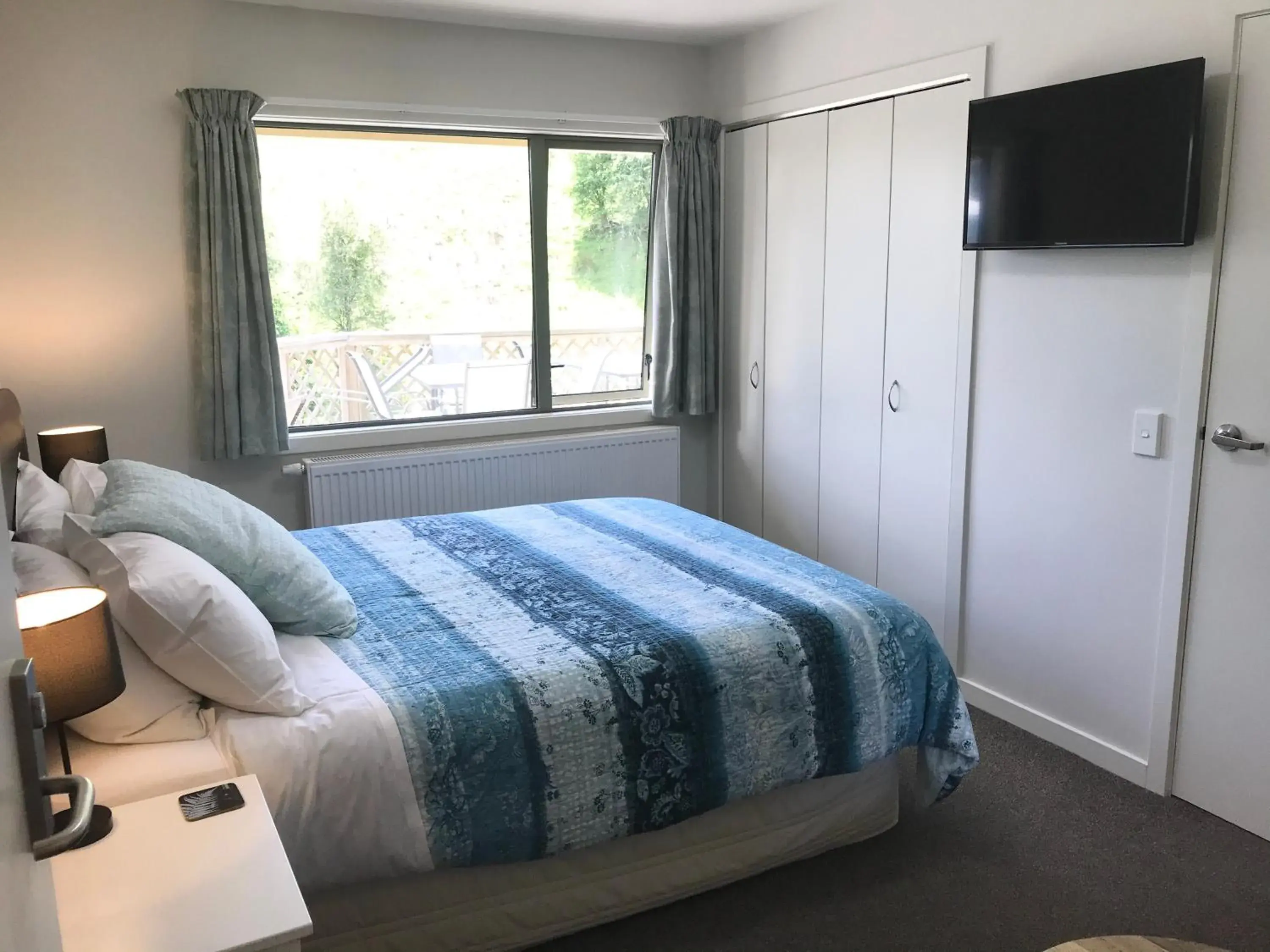 Bed in Hunters Moon Bed in Hunters Moon