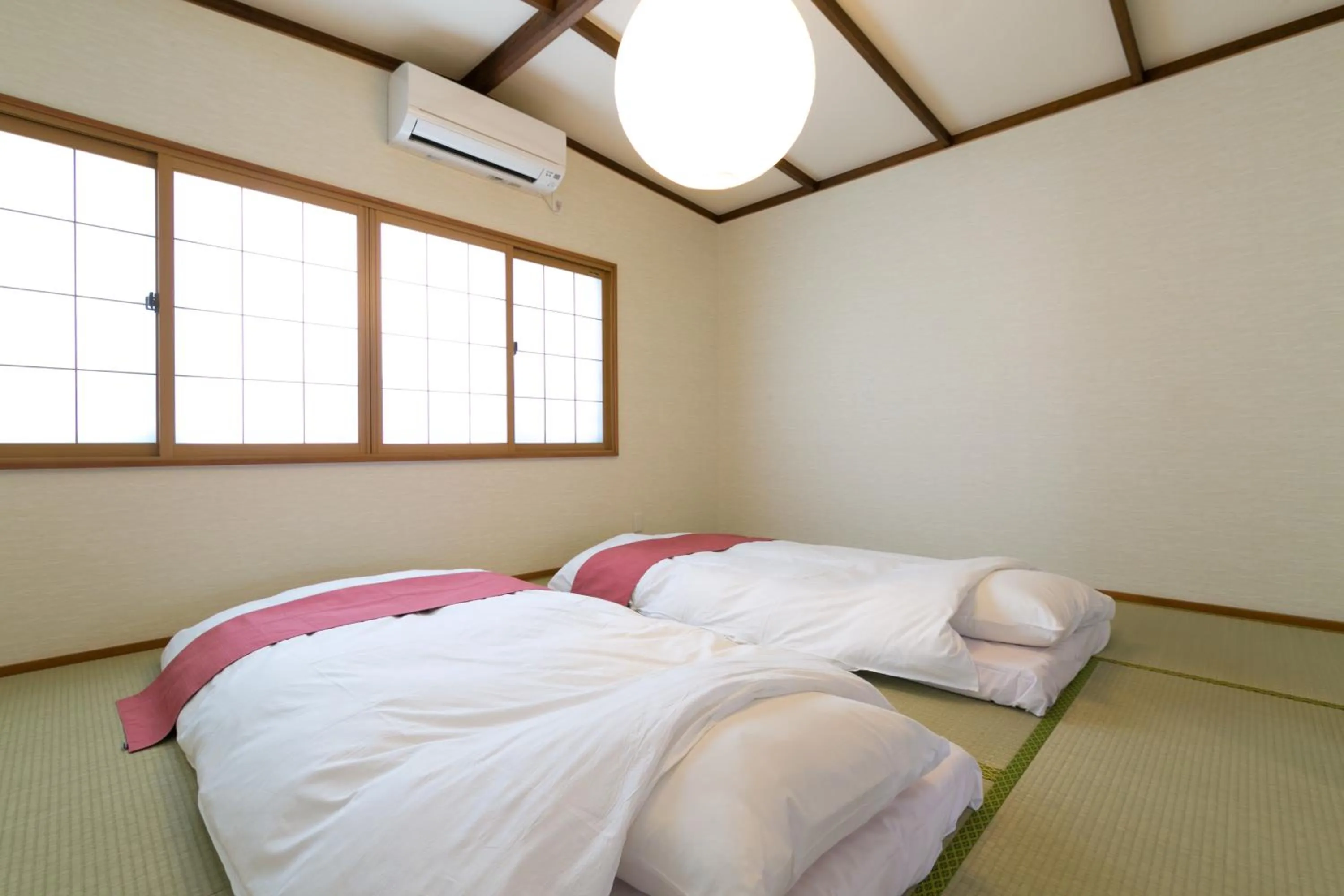 Bedroom, Bed in Kyotoya Tsukinoyu Kukai