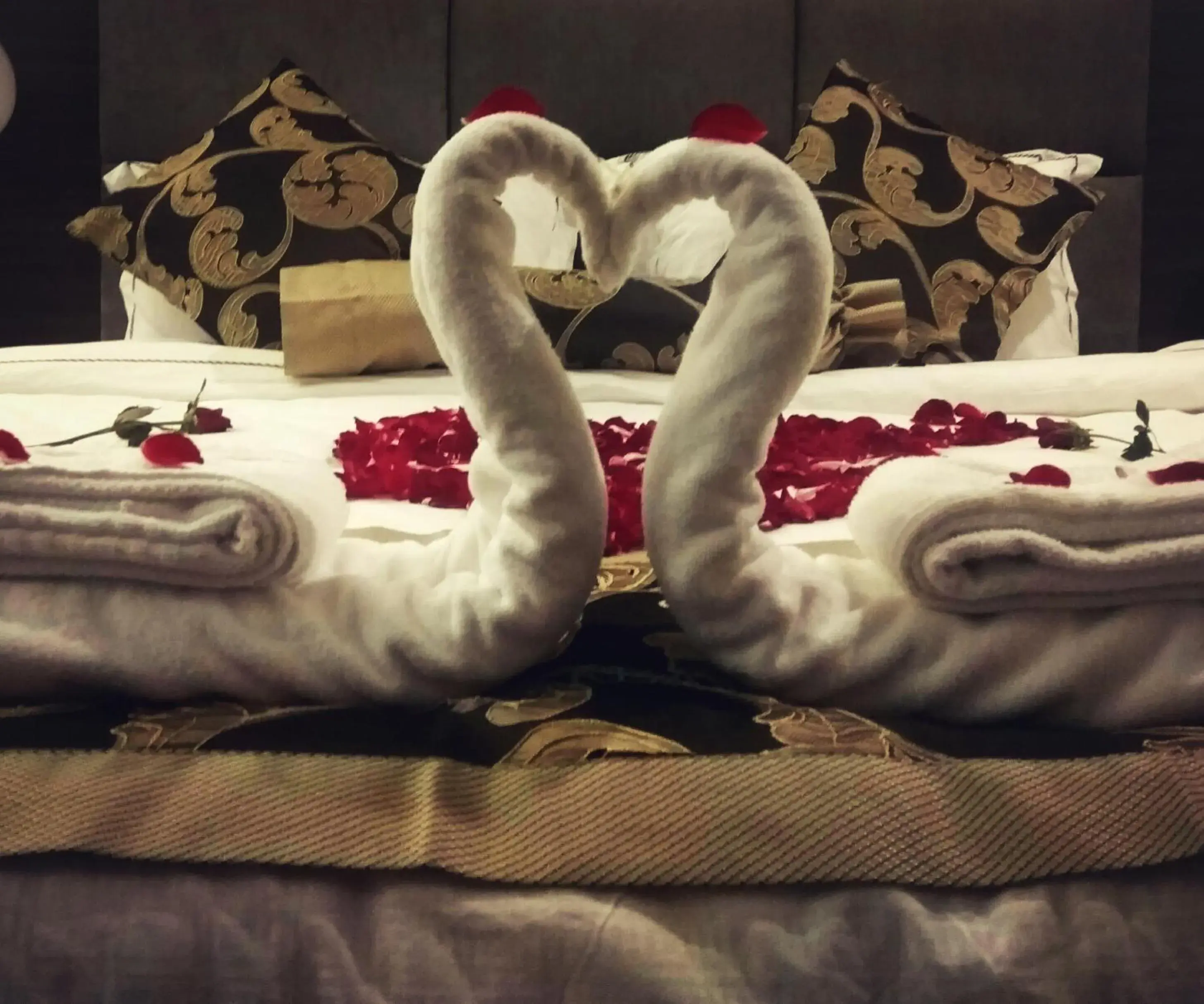 Bed in Pearl Retreat Bed in Pearl Retreat