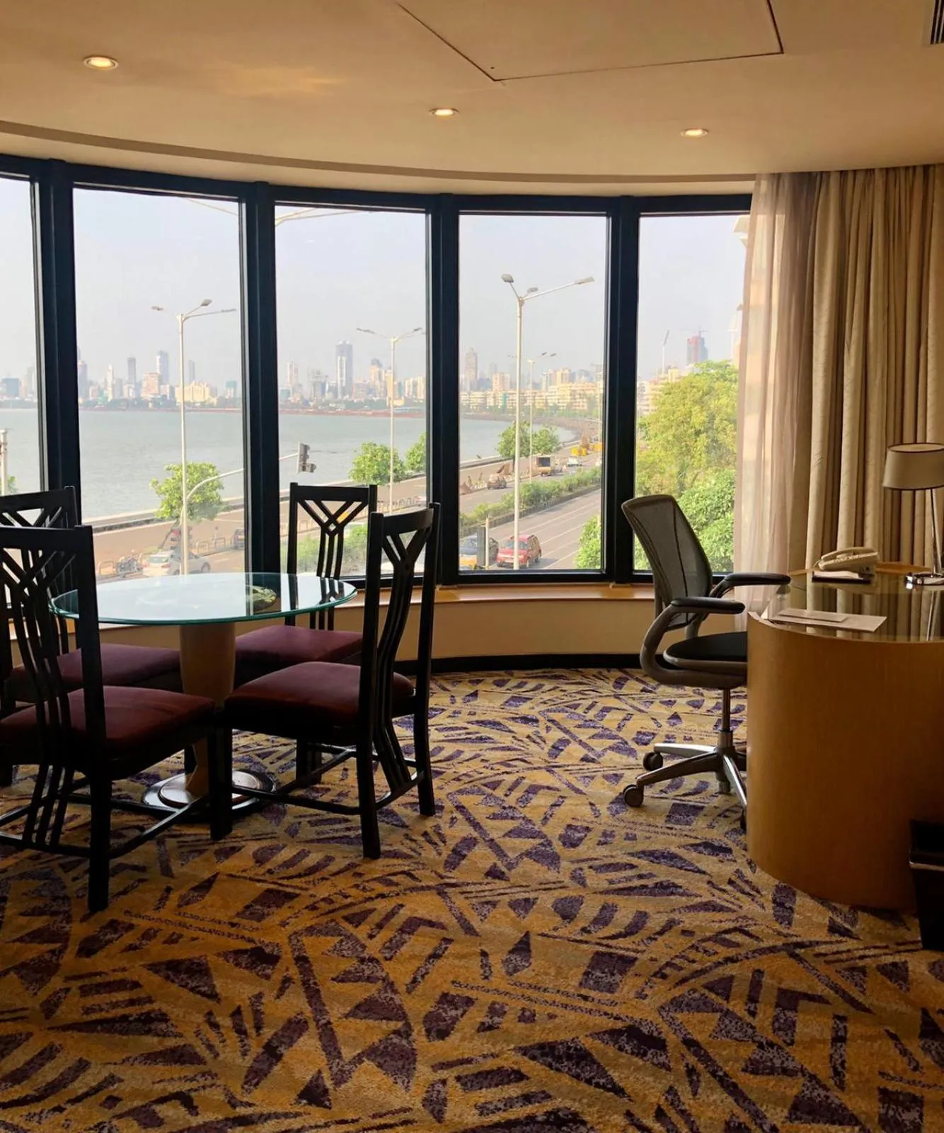 Seating area in Hotel Marine Plaza